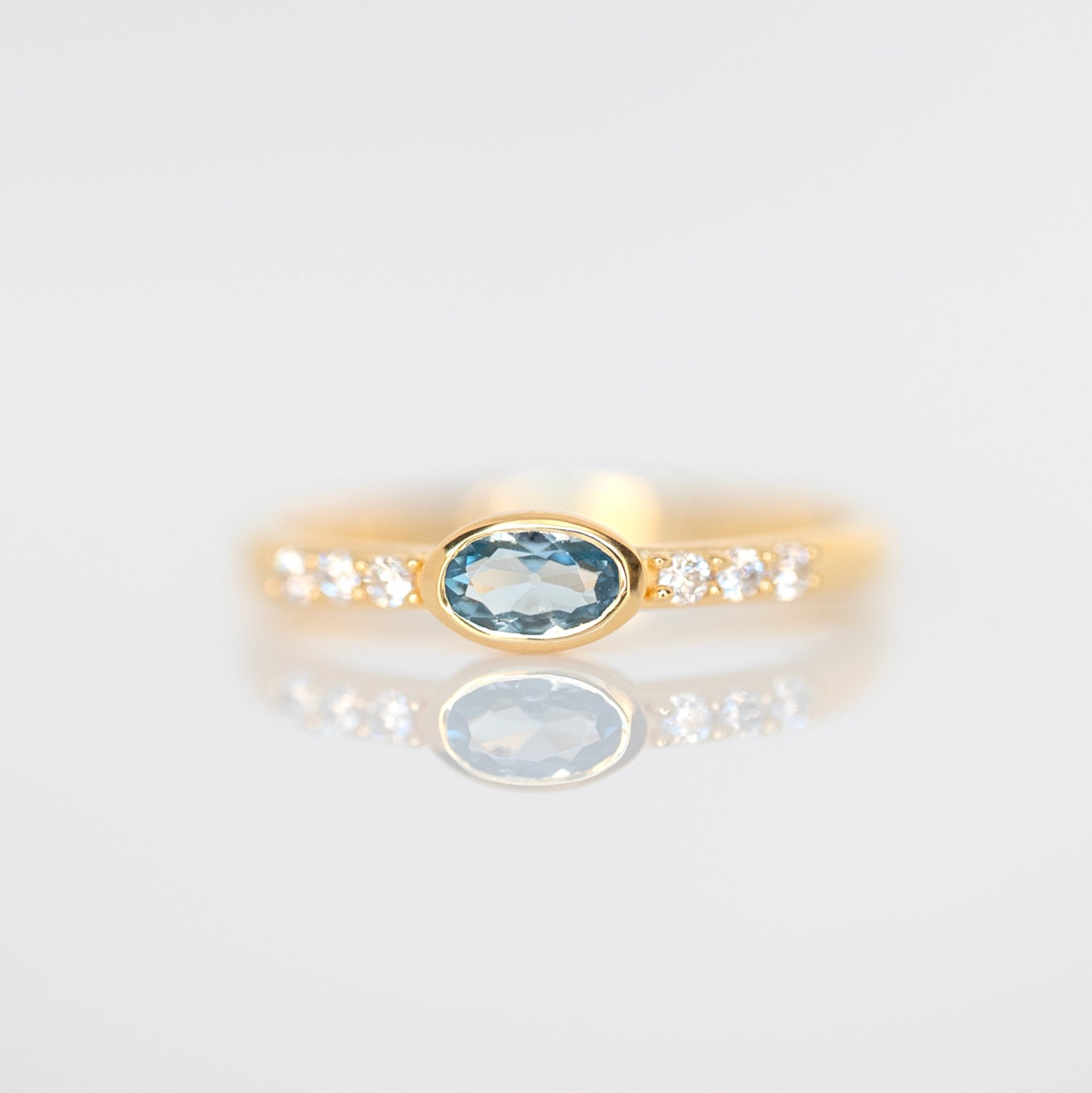 March Birthstone - Aquamarine Ring Elise