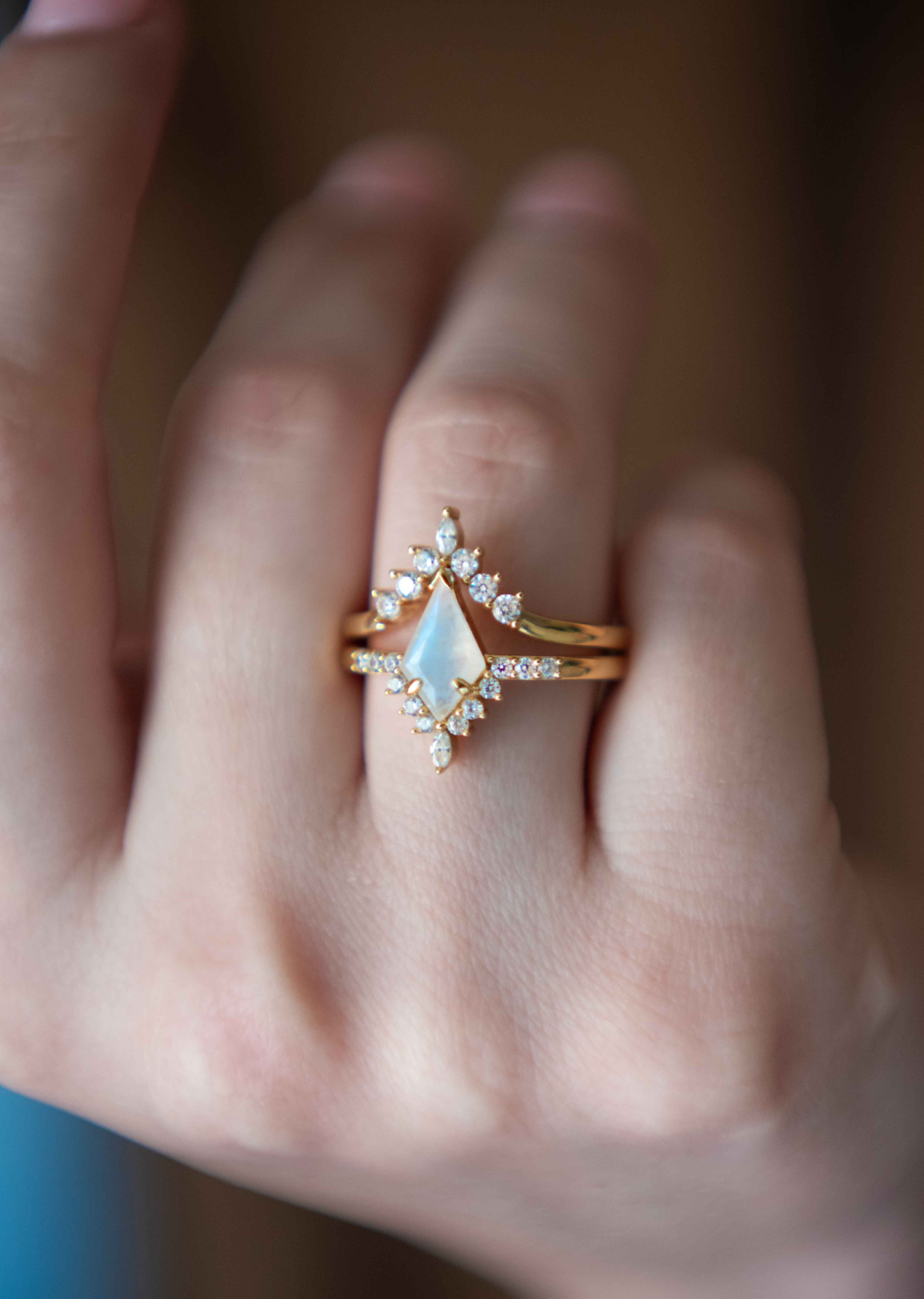 Zelda Moonstone Kite Ring Set Gold