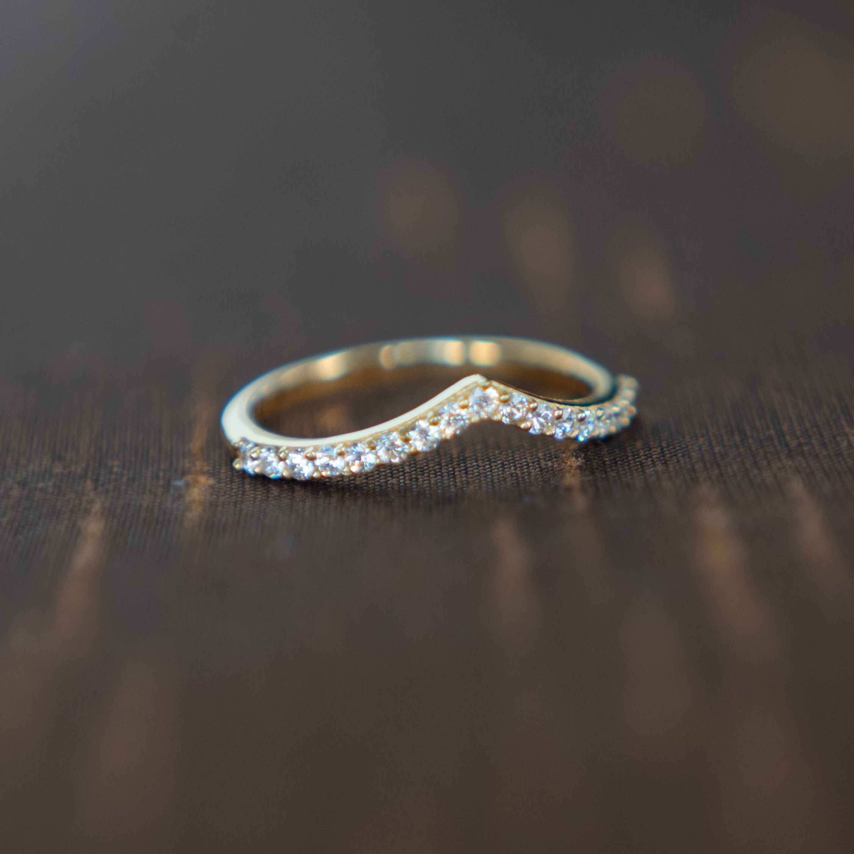 Petit Diamond Peak Ring