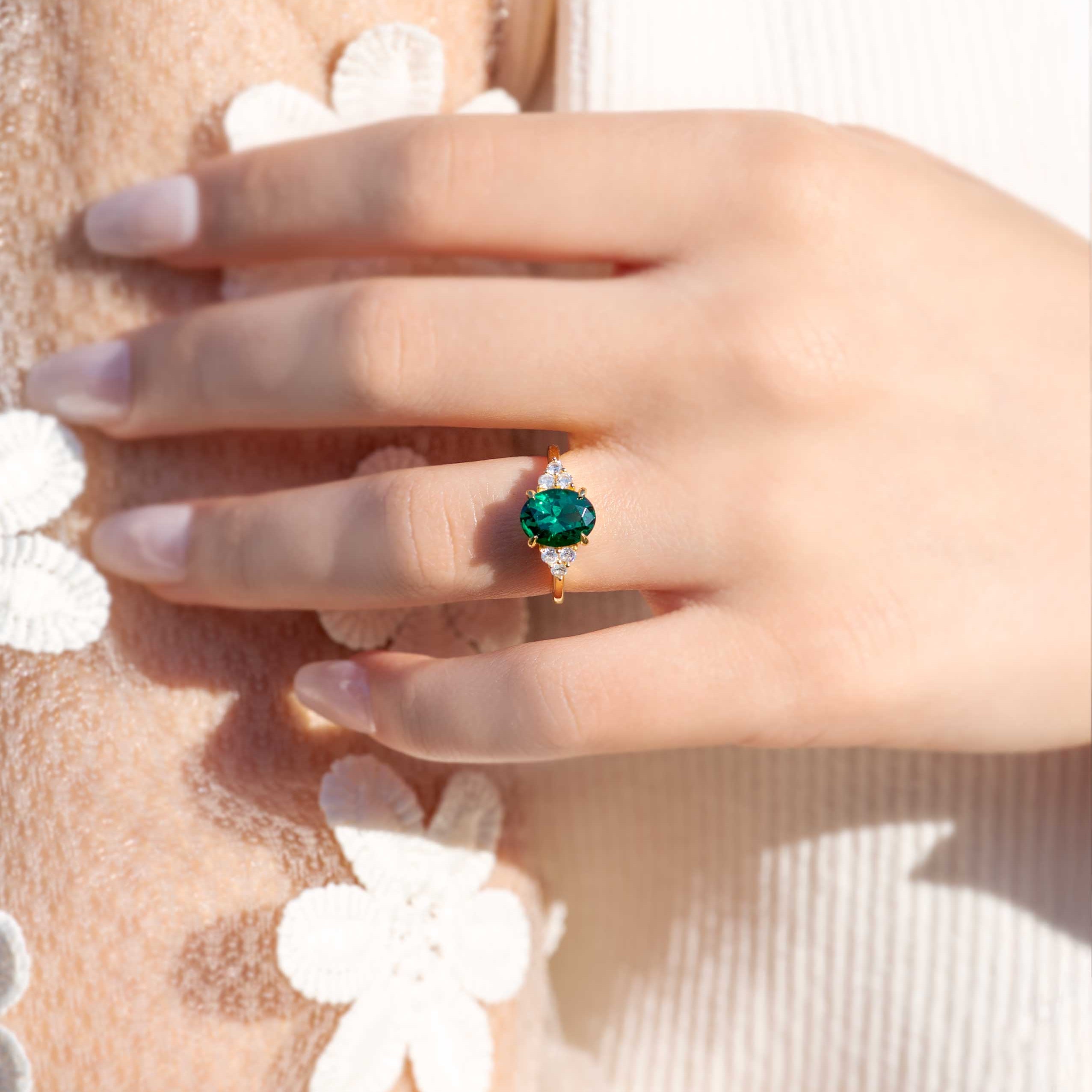 Emerald Ring Gold - Fleur