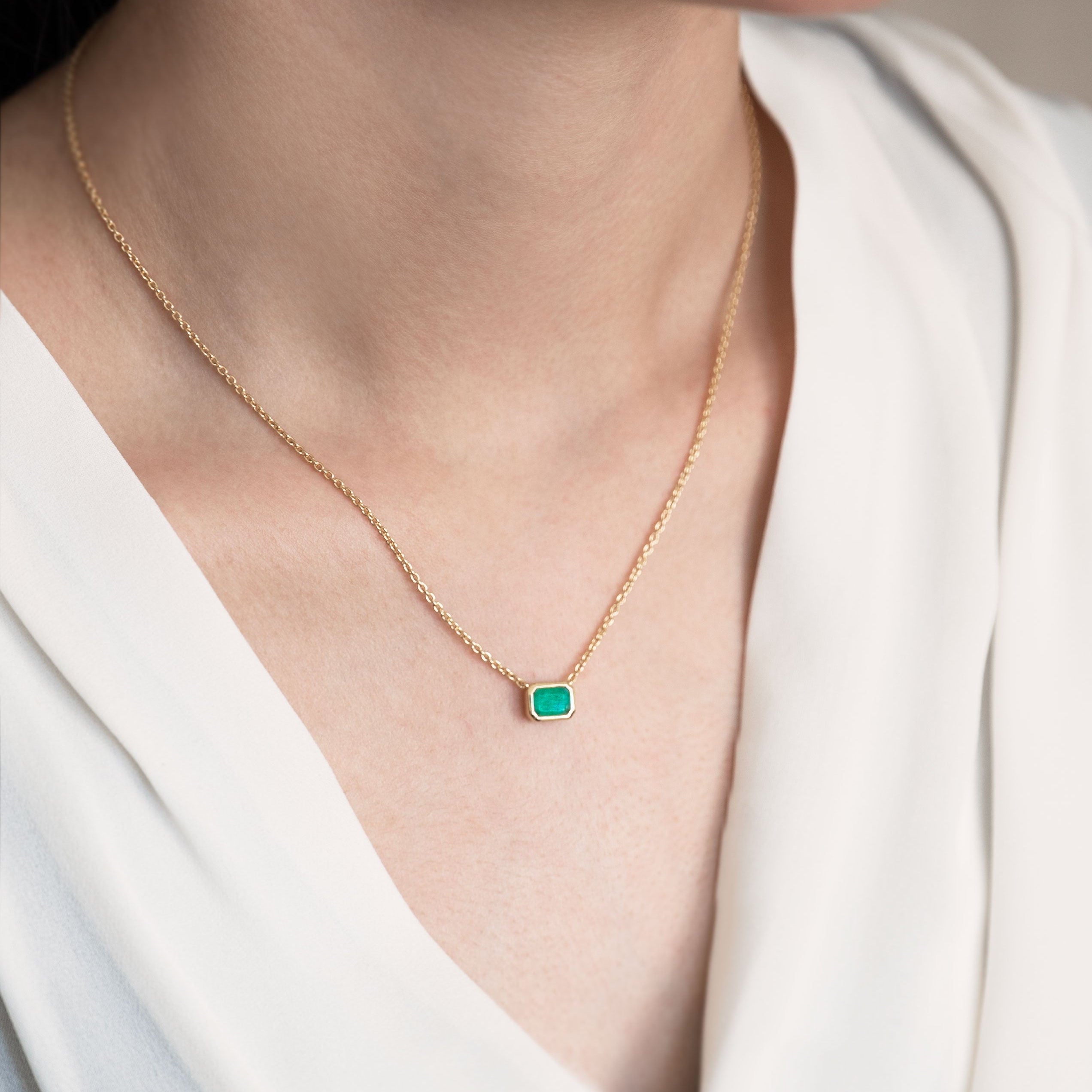 Emerald Gold Necklace2