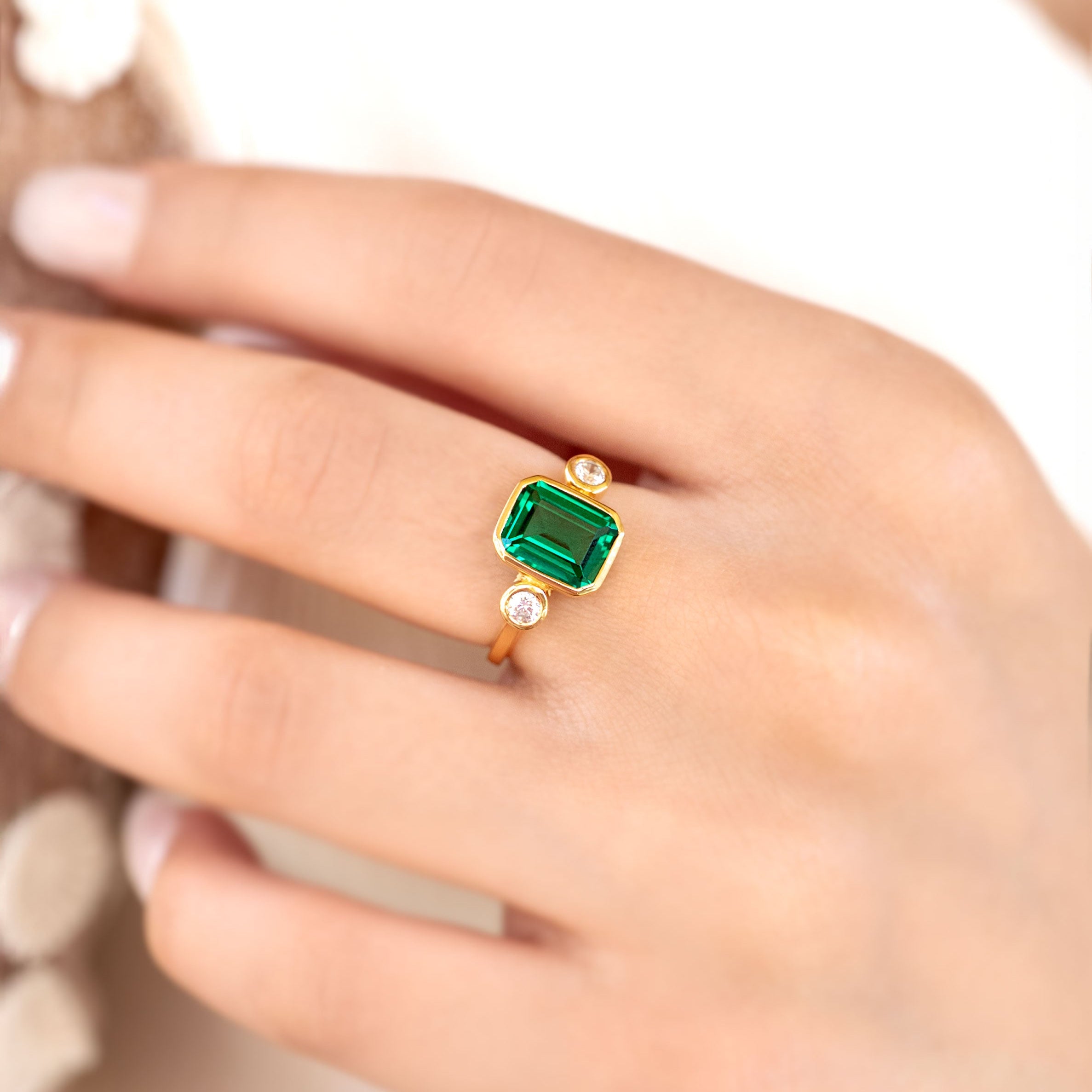Emerald Statement Ring Gold, May Birthstone, Modern Contemporary Ring, Green Gemstone Ring, Birthday Gift, Graduation Anniversary Mom Gifts