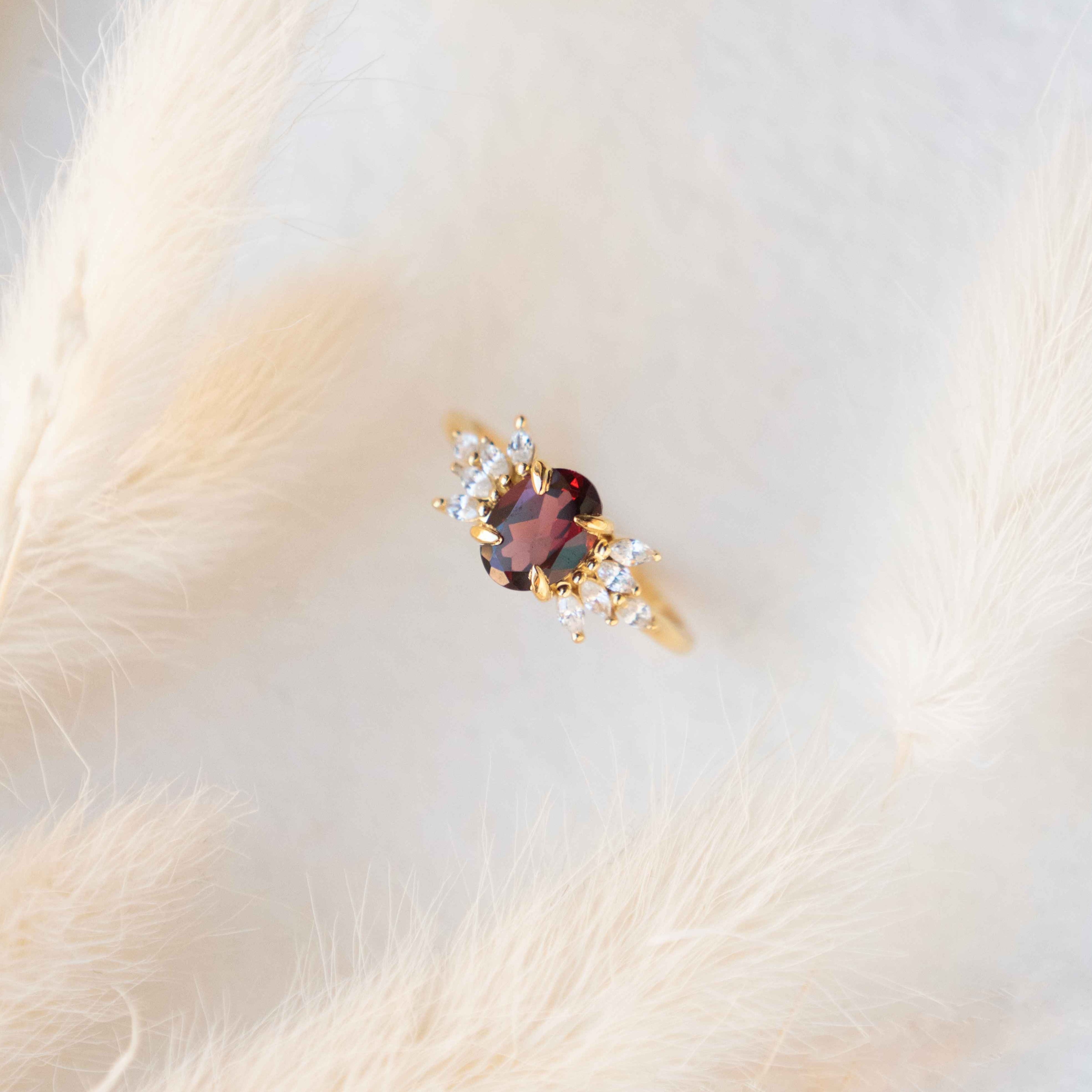 Dahlia Gold Garnet Ring Veatge