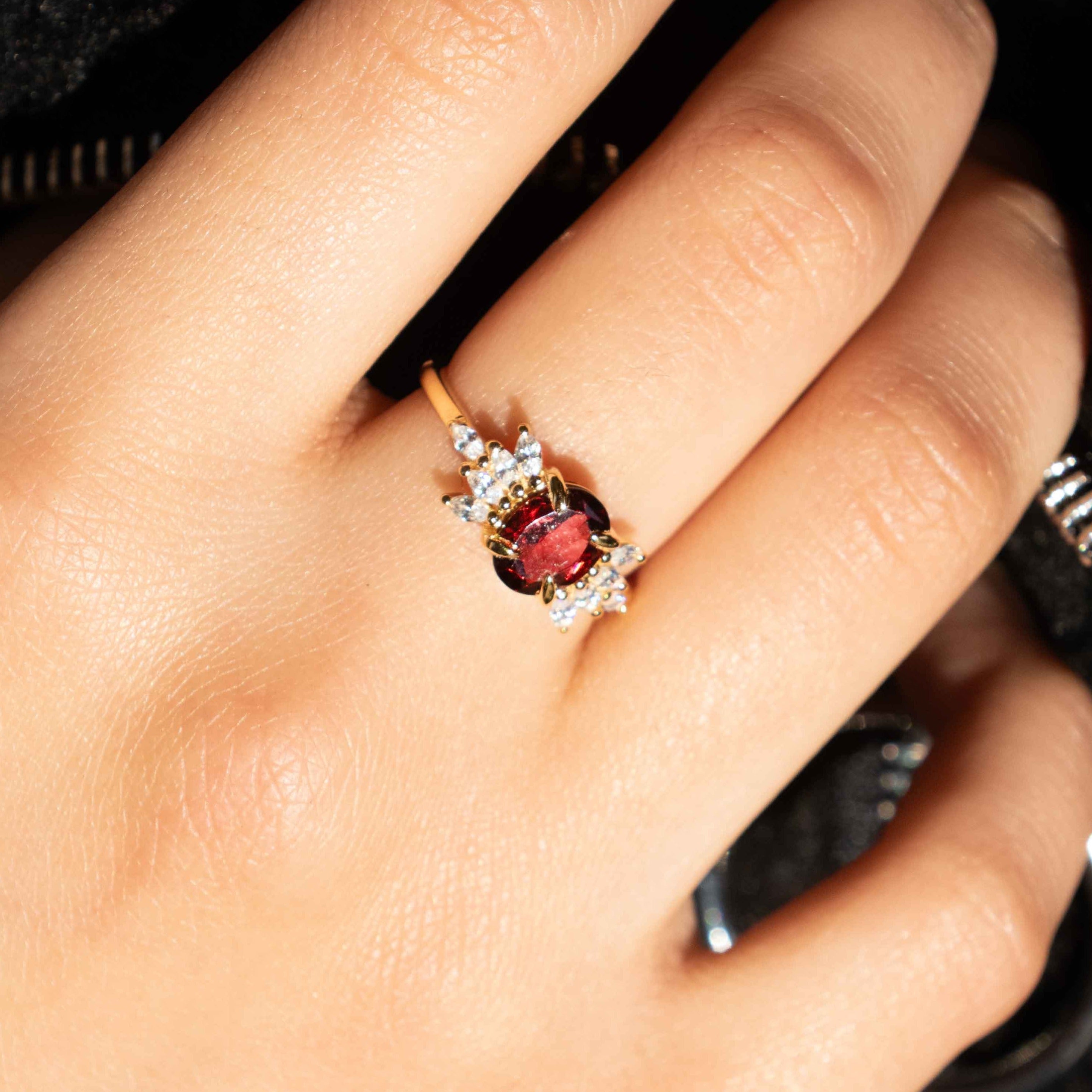 Dahlia Gold Garnet Ring Veatge