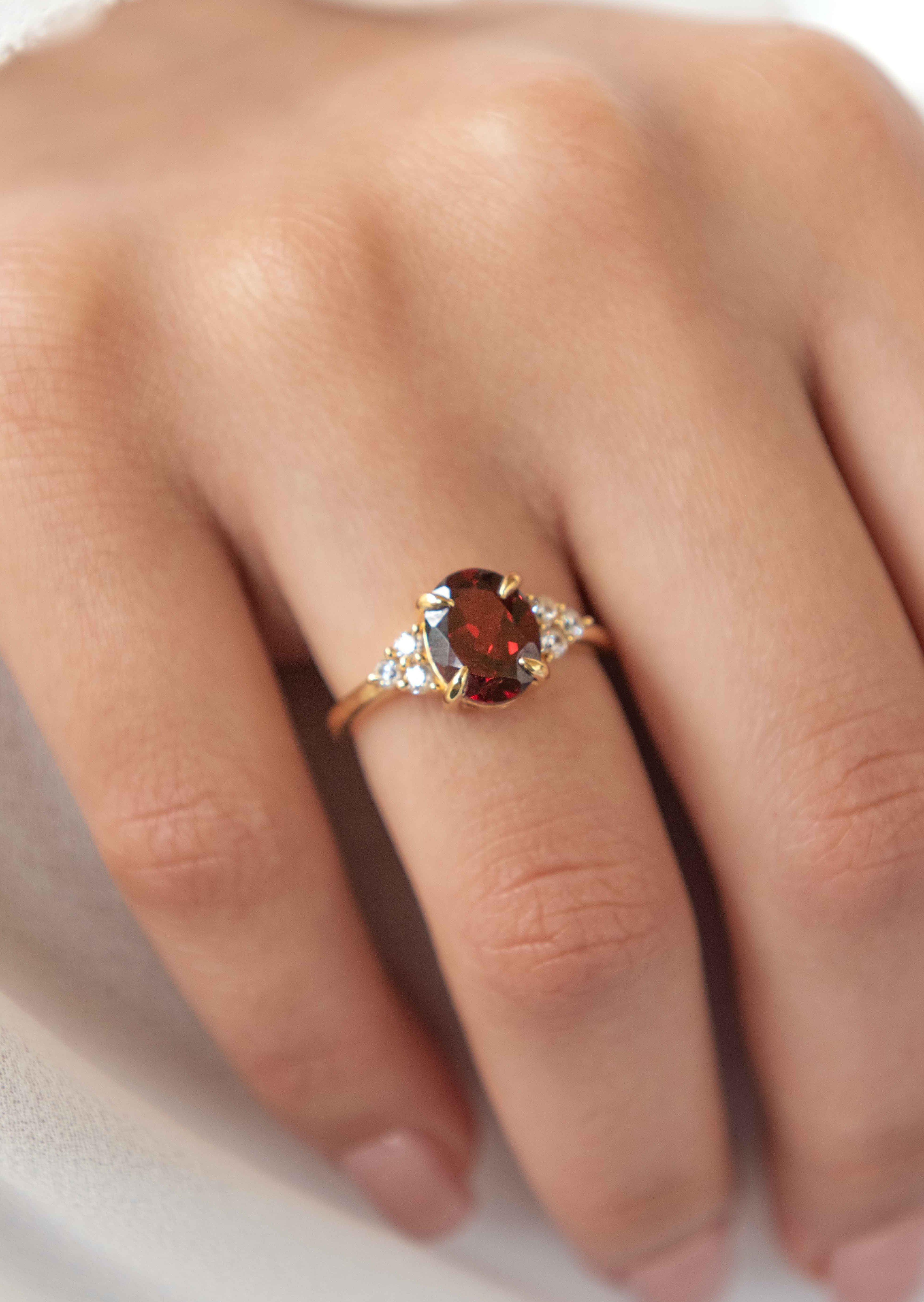 Gold Garnet Ring Veatge