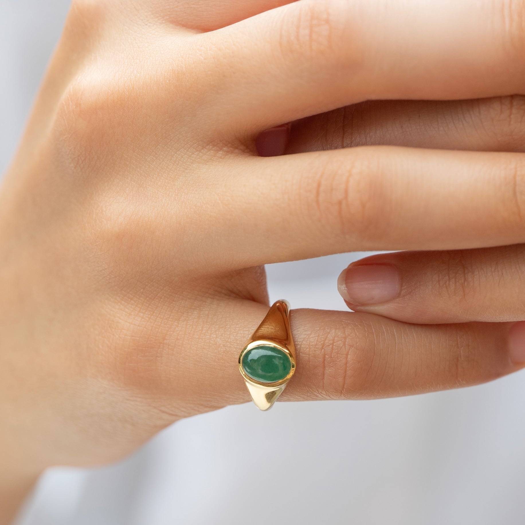 Signet Ring in Green Aventurine, Natural High Grade Aventurine Gemstone for Good Luck, Minimalist Pinky Ring Gold, Birthday Gift, Graduation Gifts, Best Friend Pinky Rings, Unisex Ring, Gift for Men, Gift for Women