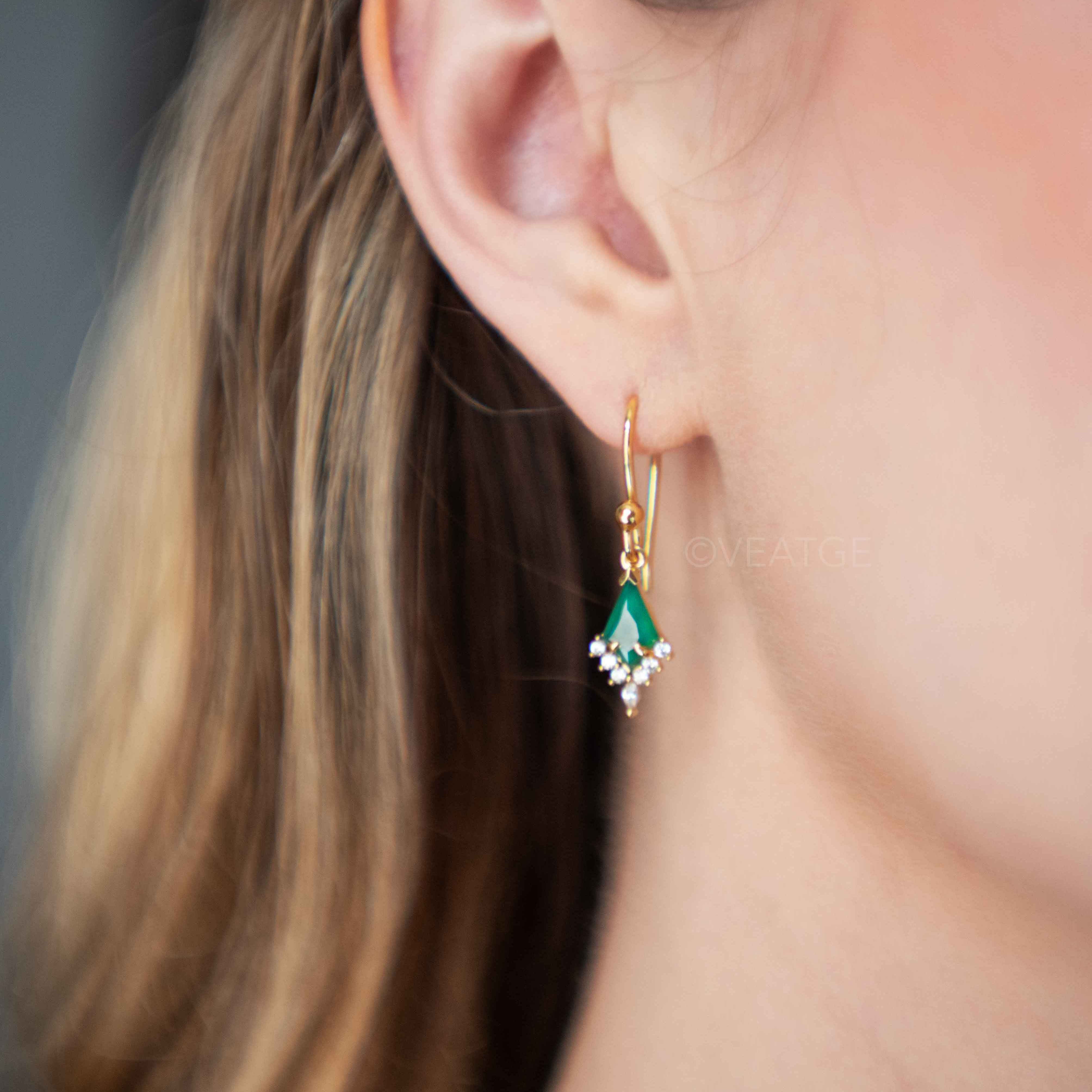 Kite Green Onyx Necklace and Earrings Gift Set