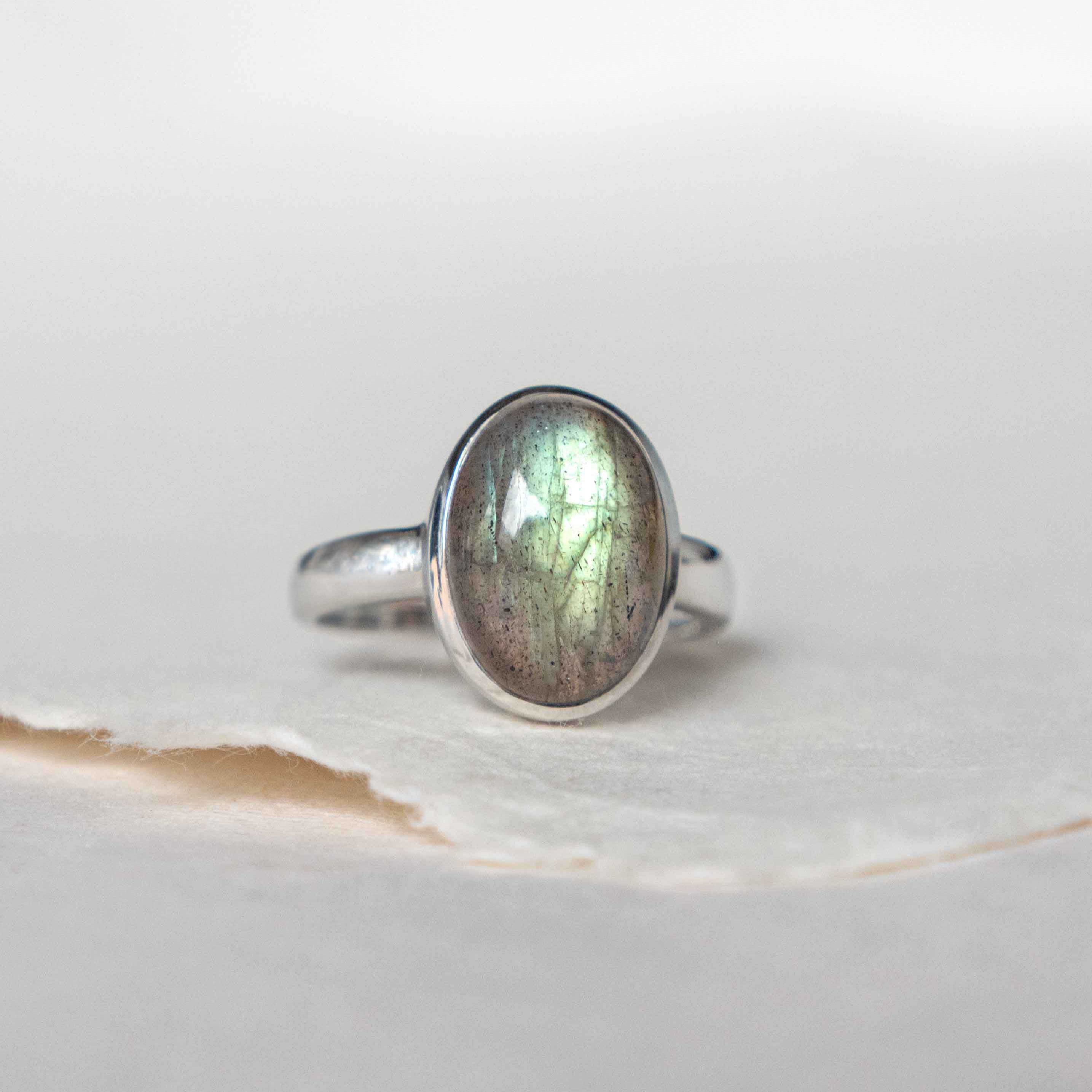 Large labradorite ring in silver