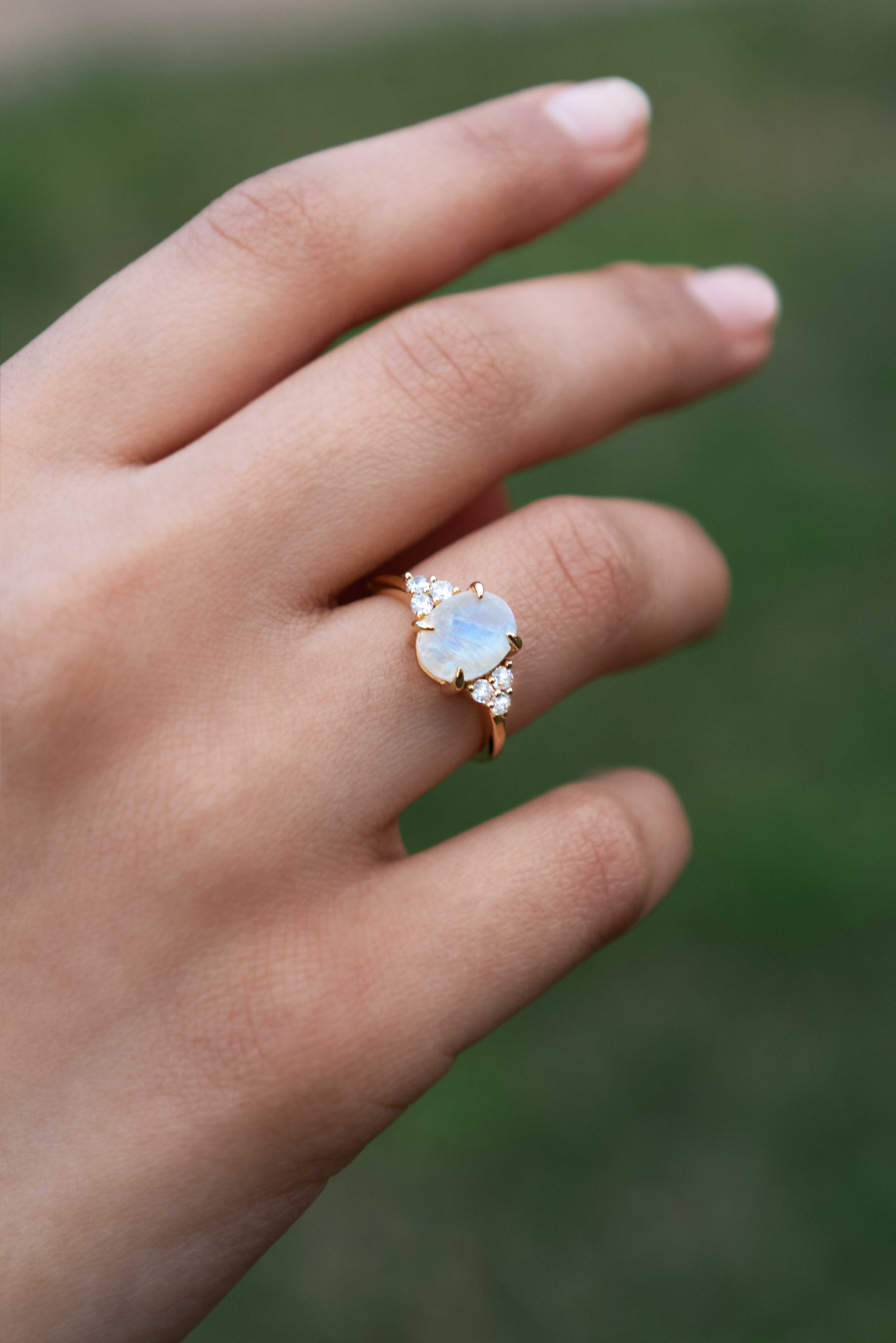 Moonstone Ring - Fleur