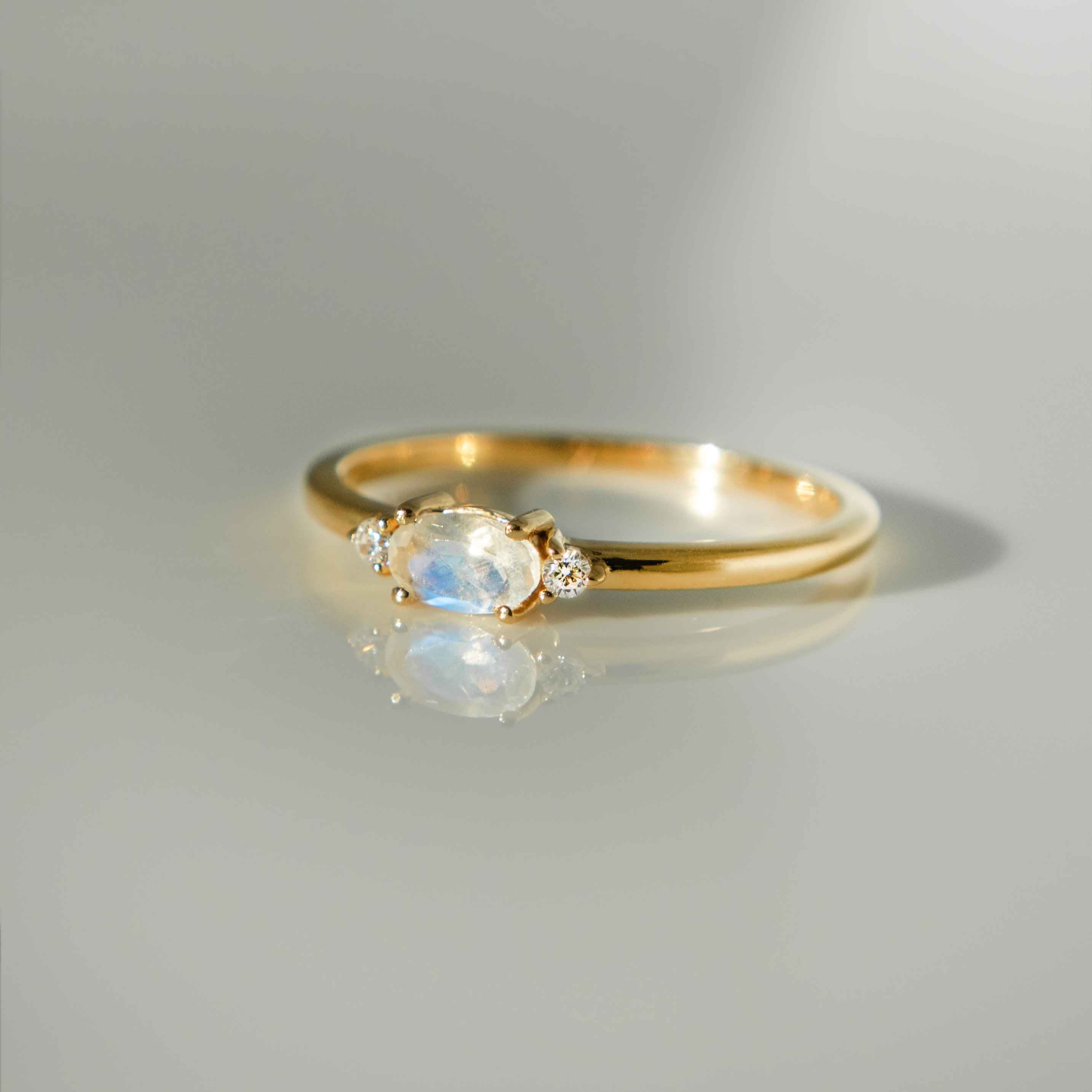 Moonstone Stacking Ring gold
