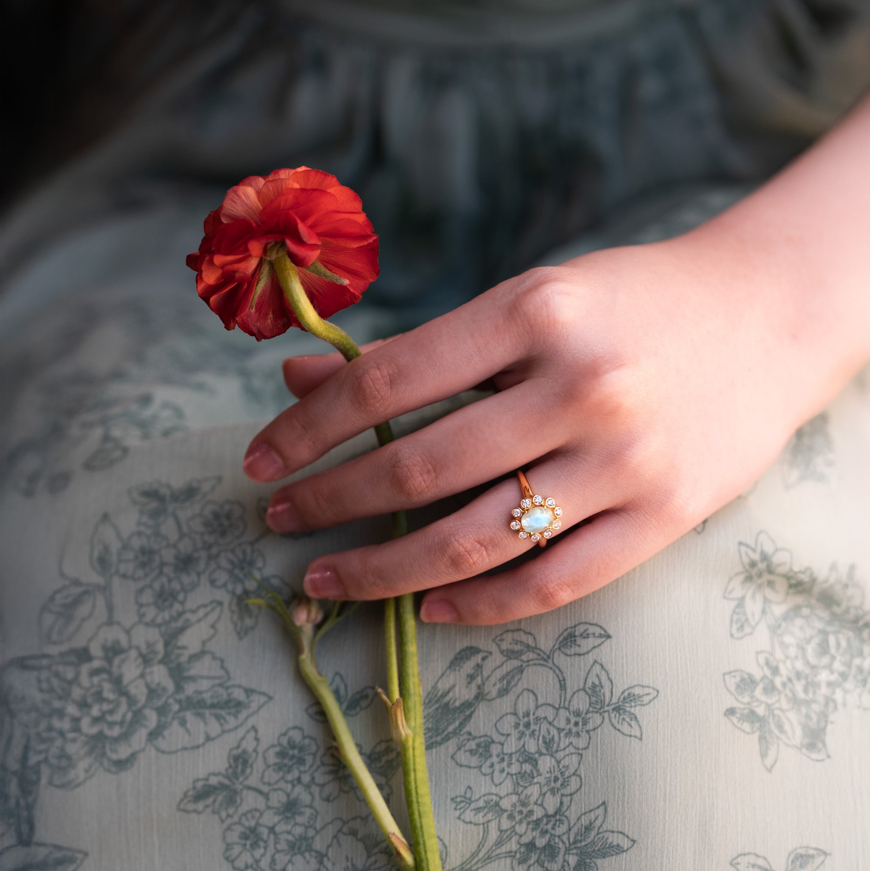 Moonstone Floral Ring Gold