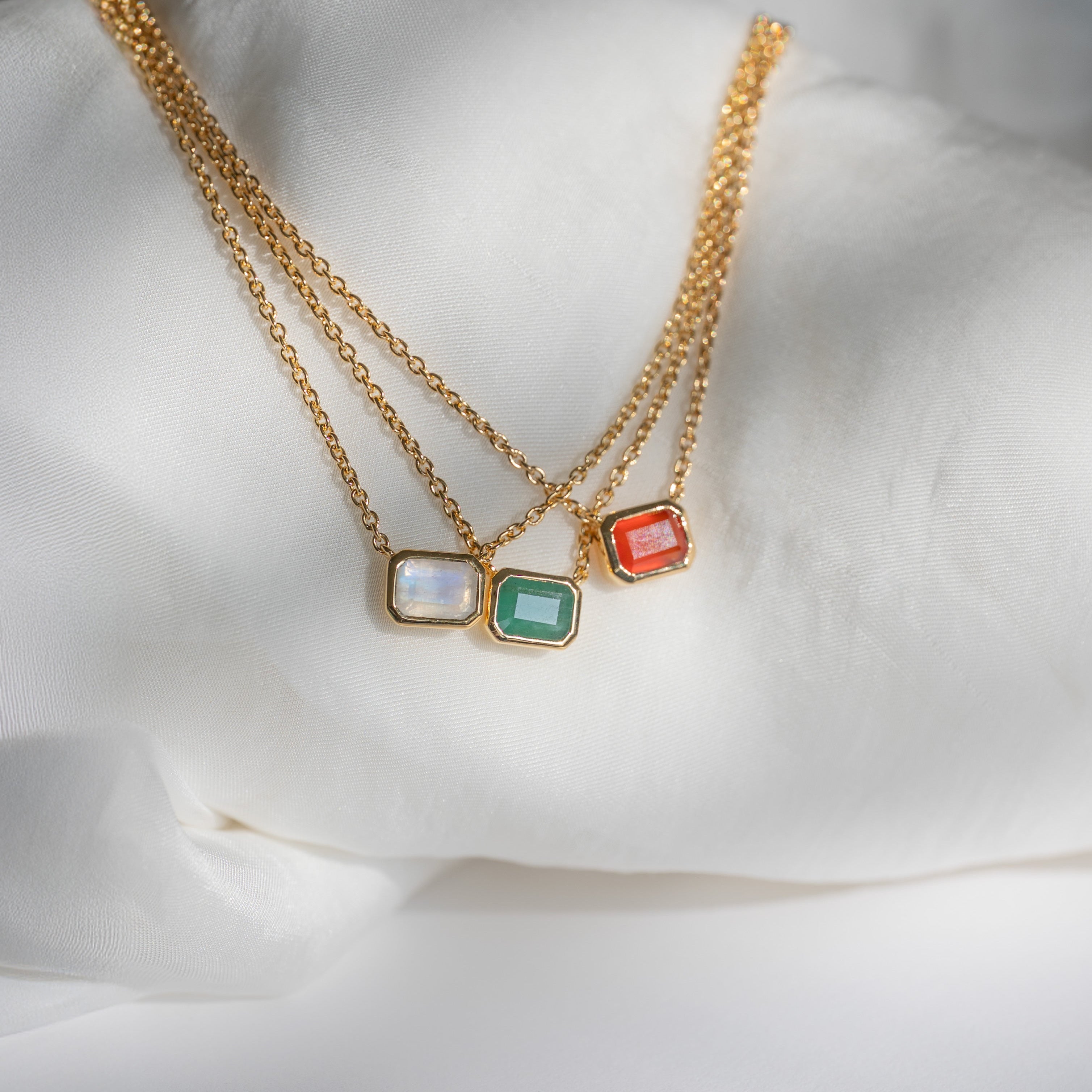 1ct Raw Emerald Necklace - Structure