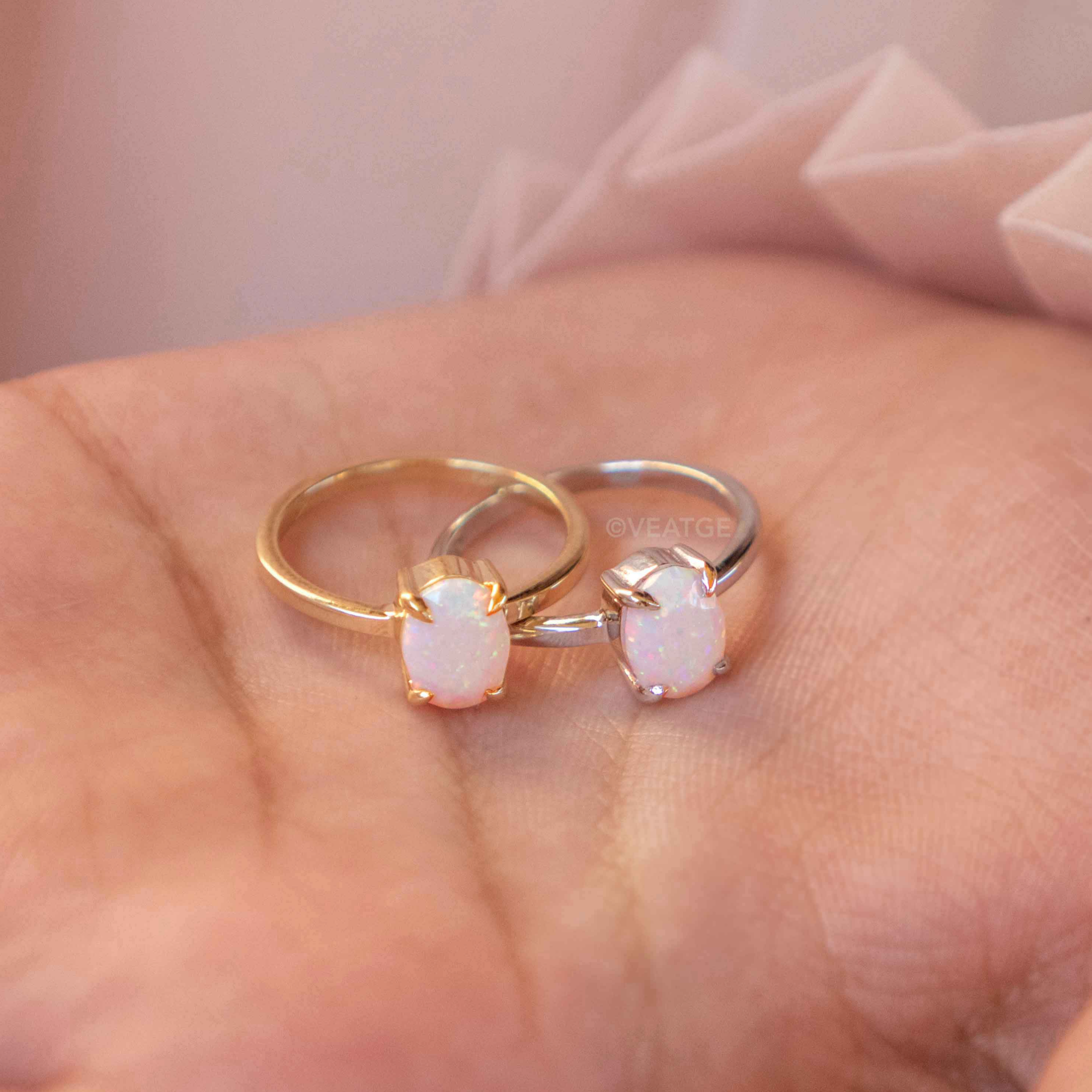 Opal Ring in gold and silver