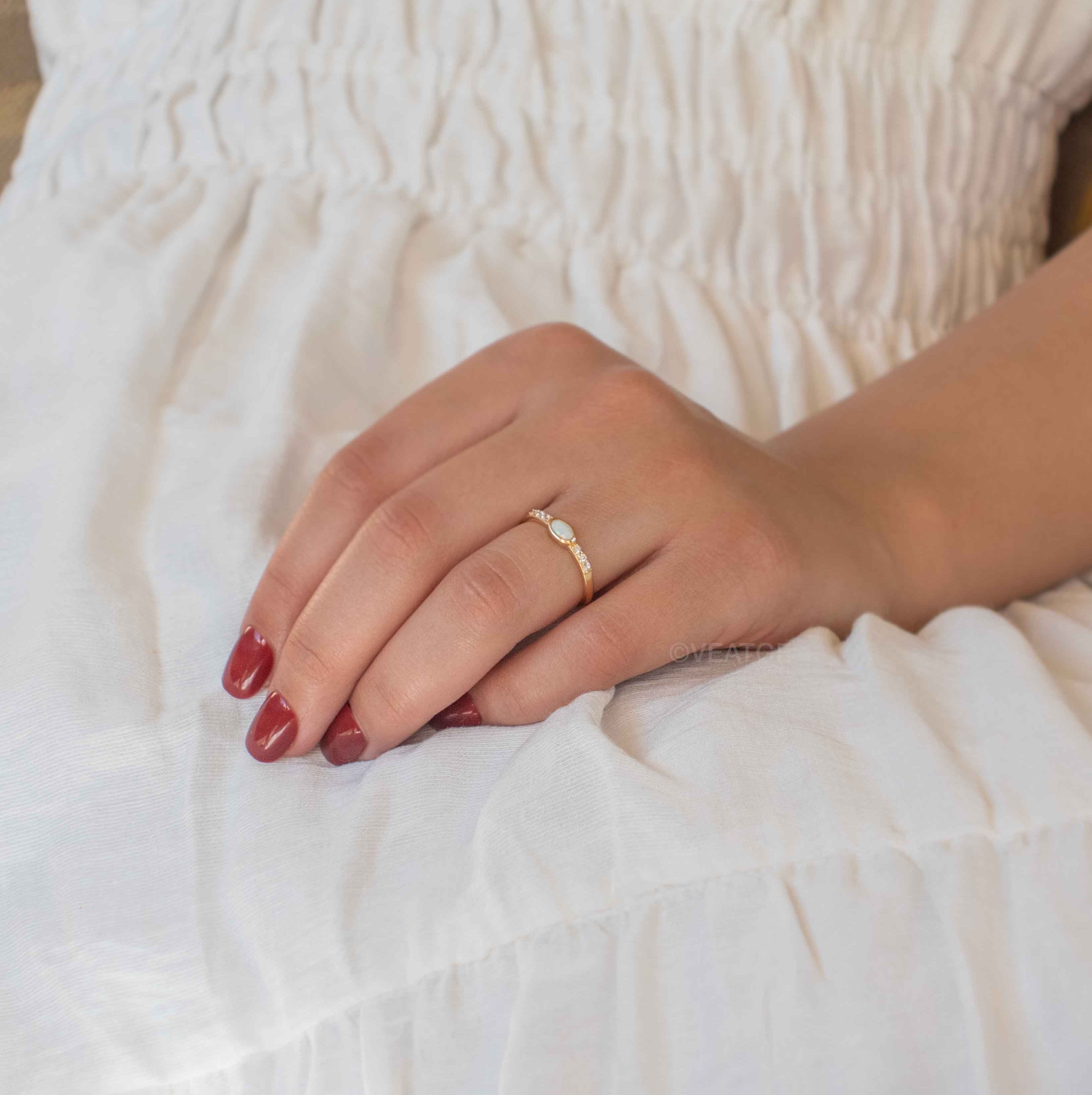 Opal stacking band ring gold VEATGE