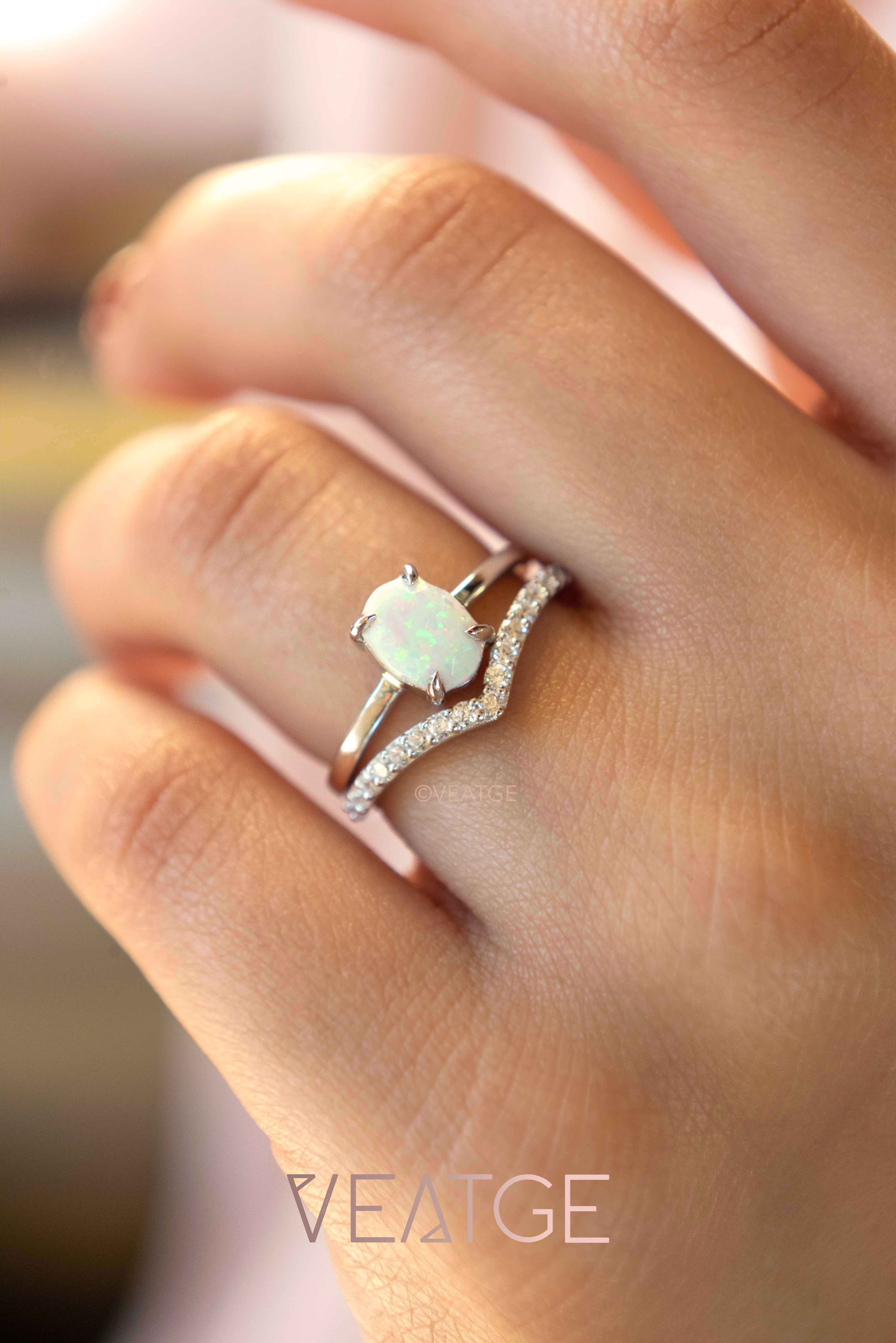 Petit Diamond Peak Ring