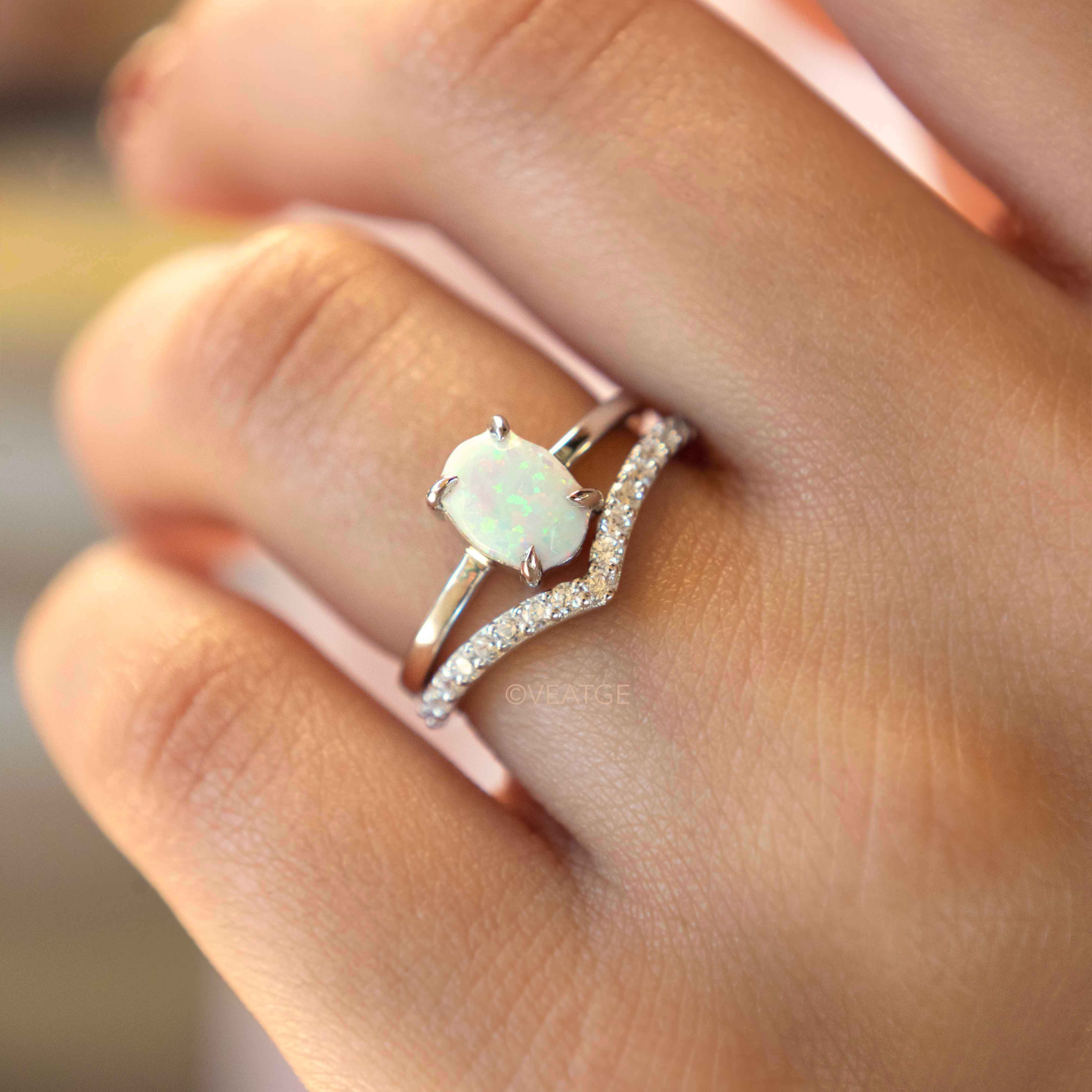 Petit Diamond Peak Ring