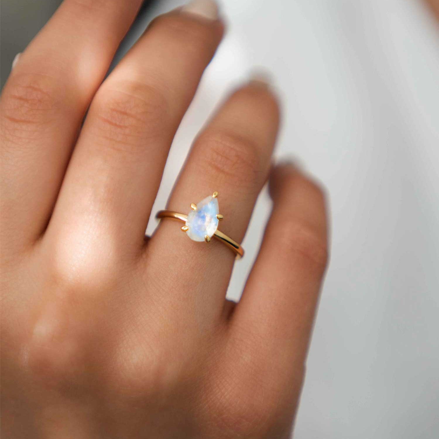 Pear Moonstone Ring, Moonstone Gold Ring, Natural Gemstone Rainbow Moonstone Ring Minimalist Engagement Gifts for Women, June Birthstone Ring