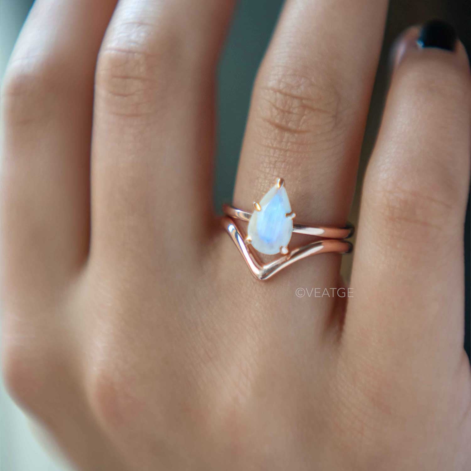 Pear Moonstone Ring, Natural Gemstone Rainbow Moonstone Ring Minimalist Engagement Gifts for Women, June Birthstone Ring