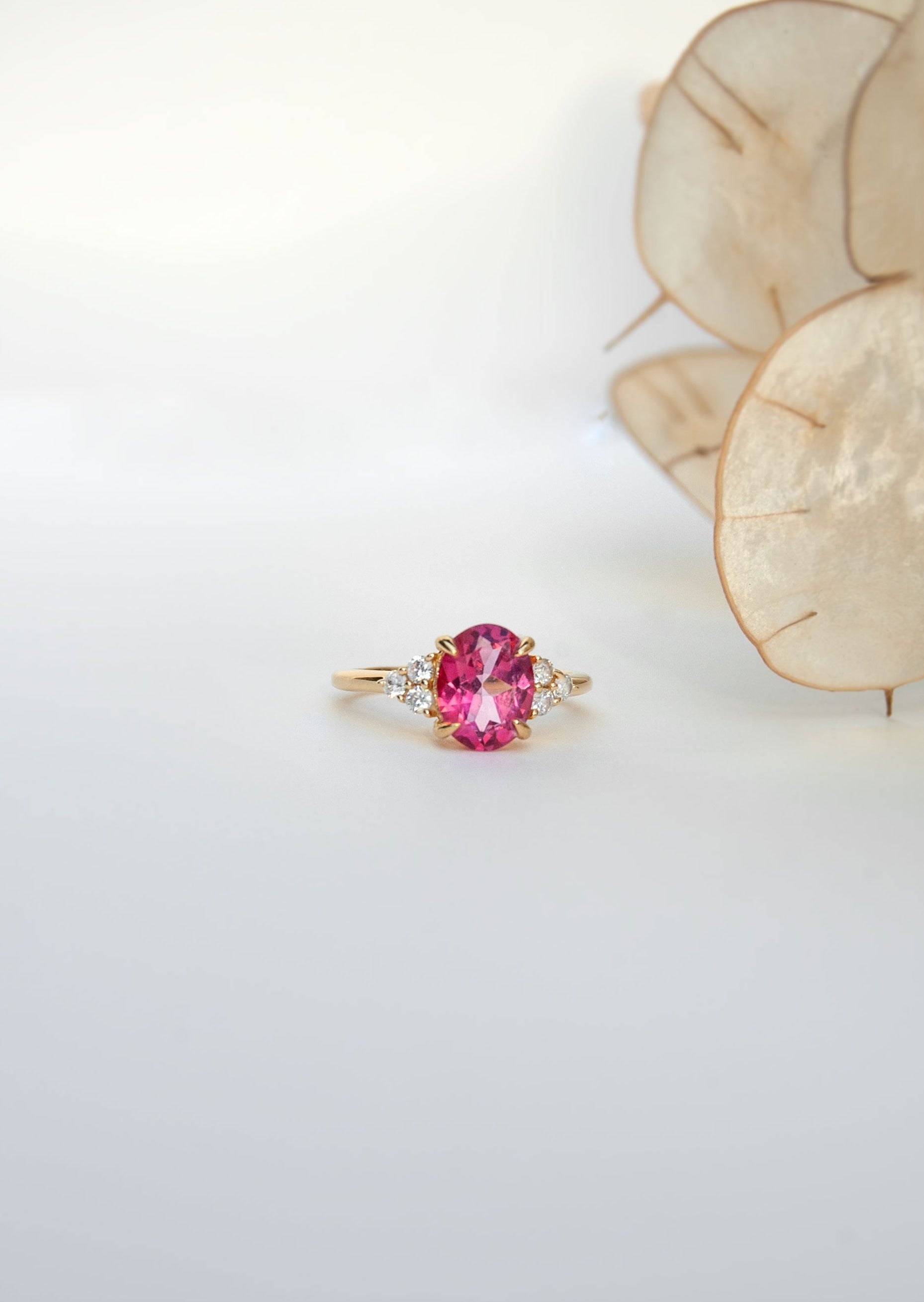 Hot Pink Topaz Gold Ring Veatge