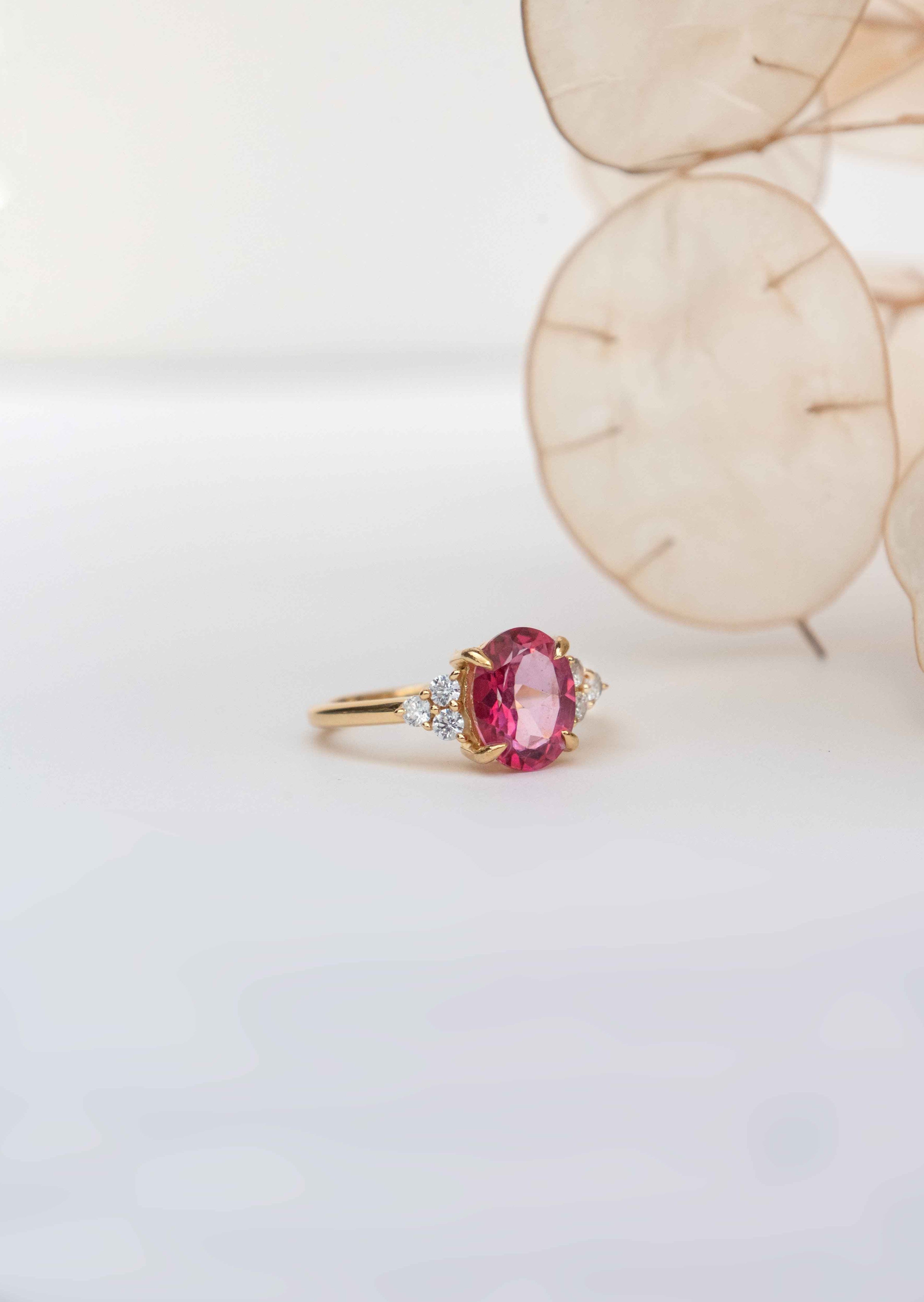 Hot Pink Topaz Gold Ring Veatge