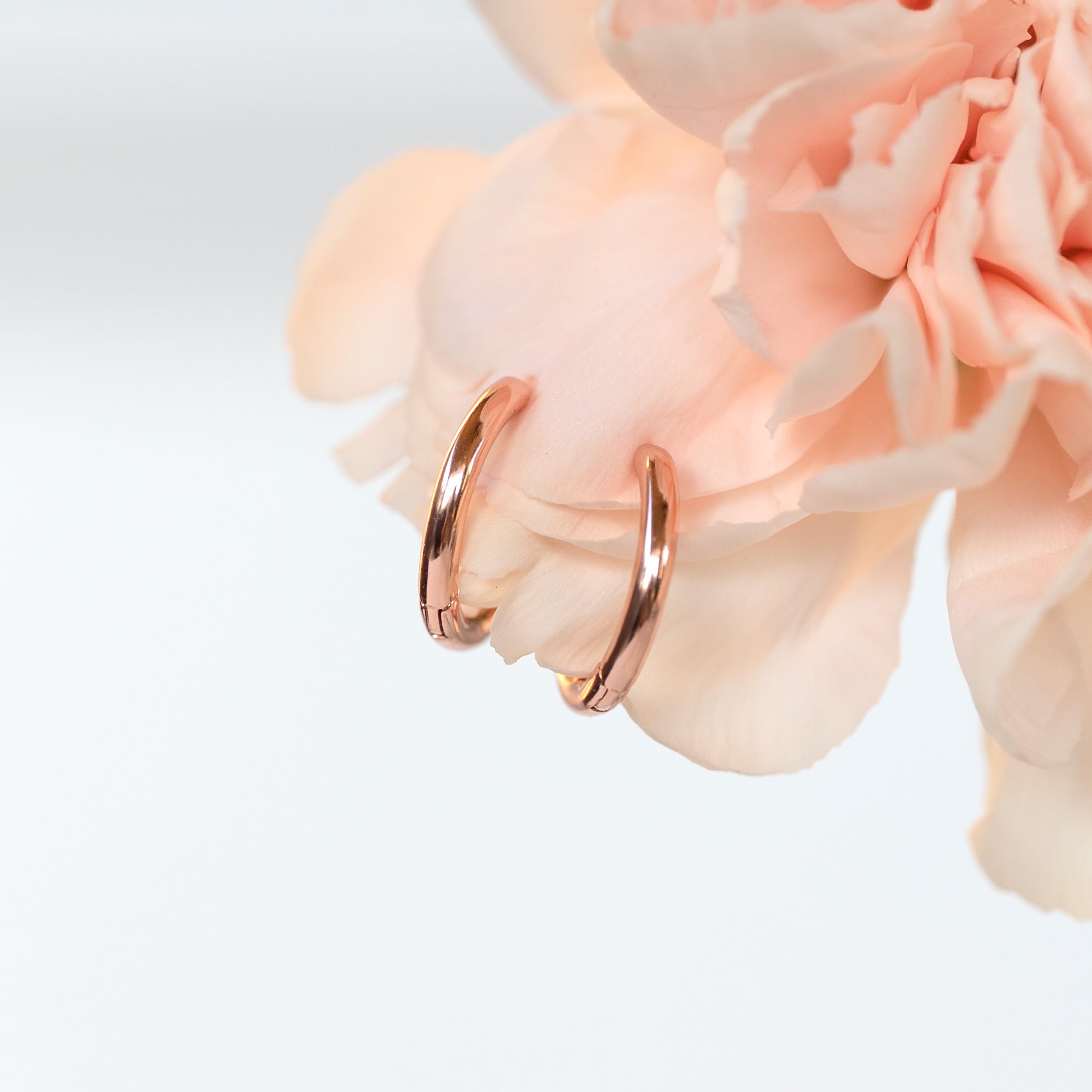 Rose Gold Huggie Hoop Earrings Simple, Minimalist Everyday Clicker Hoops, Small Dainty Sleeper Earrings, Gift for Girls, Daughter Birthday Gifts