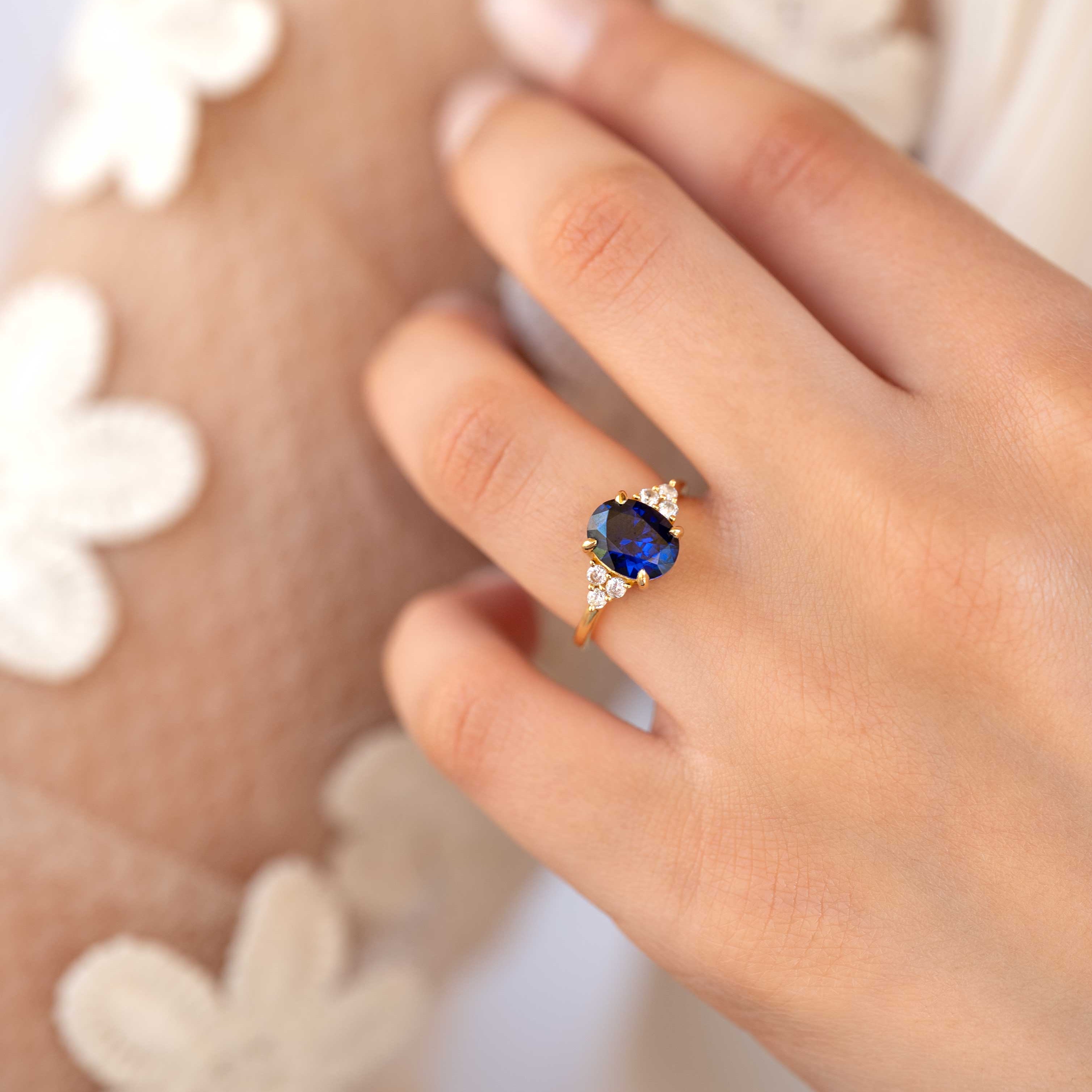 Sapphire Gold Ring - Fleur
