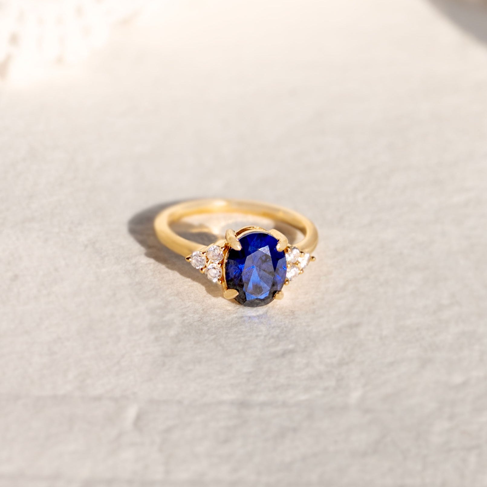 Sapphire Gold Ring - Fleur