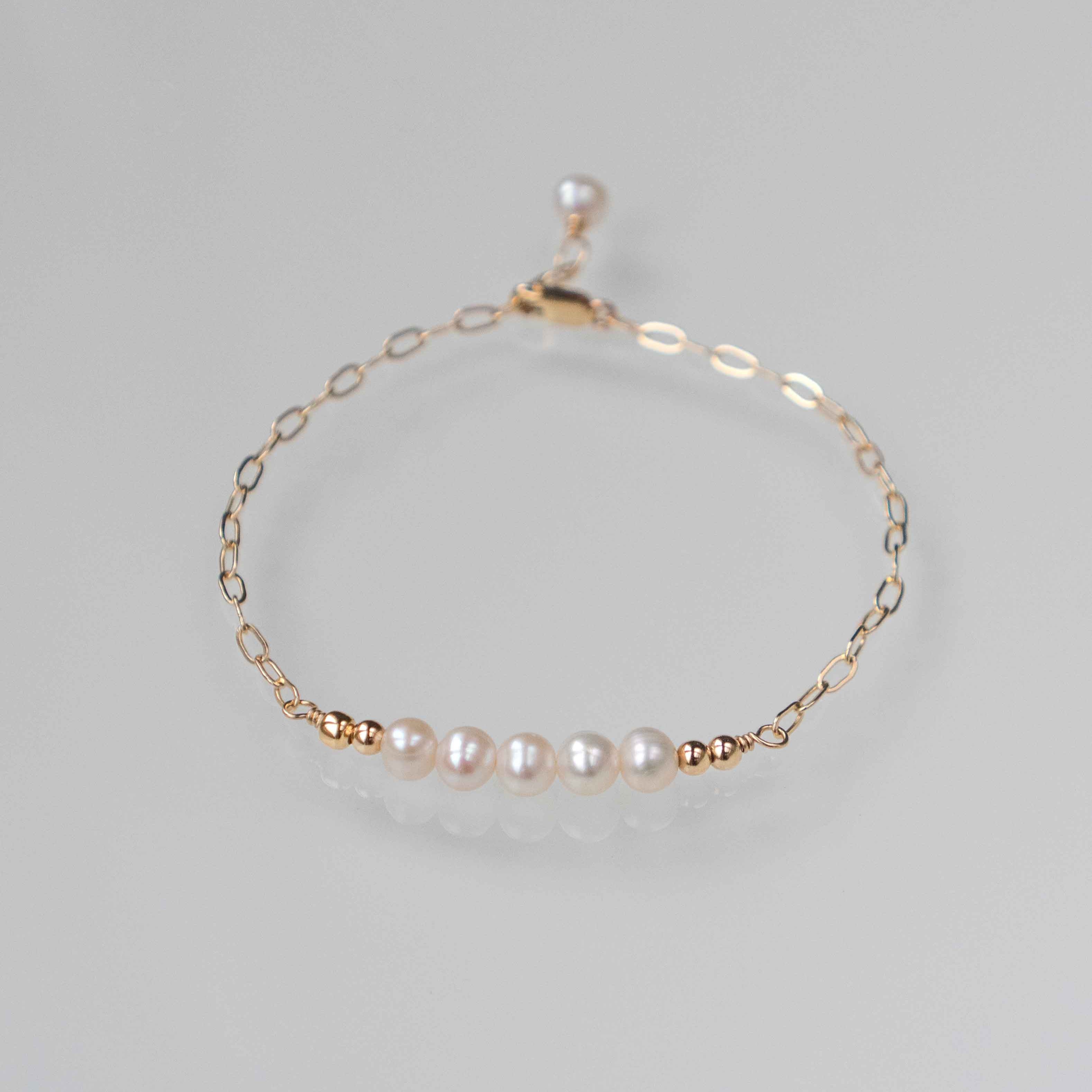 pearl bracelet in 14k gold filled