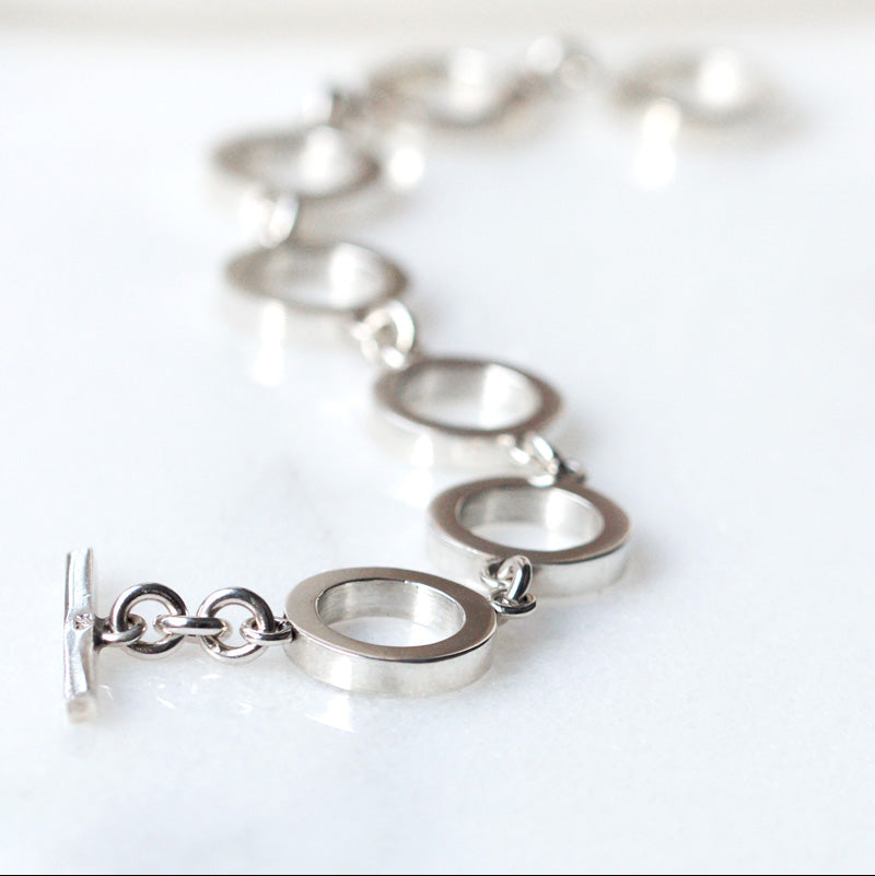 Circle Link Bracelet