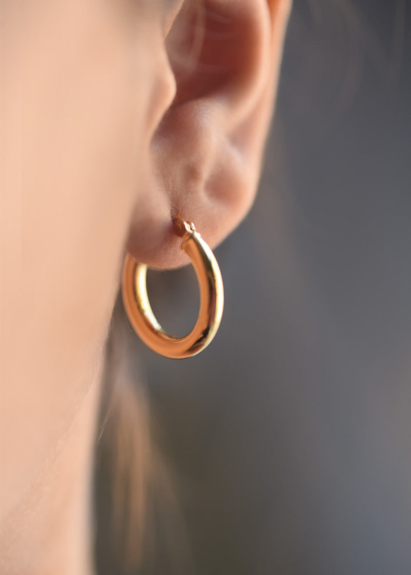 18k gold hoop earrings, gold medium hoops