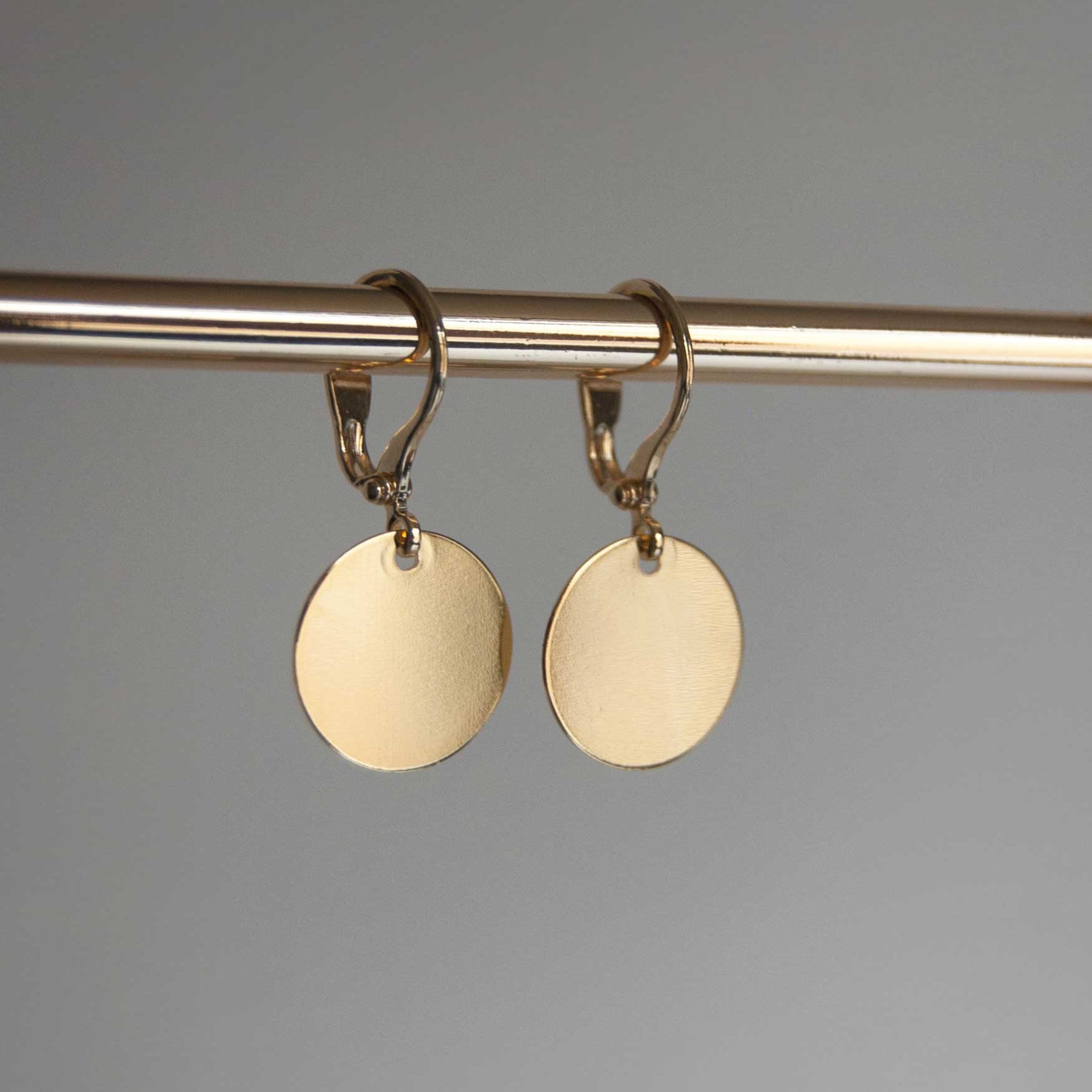 Gold Disc Earrings Medium, everyday earrings, simple gold earrings
