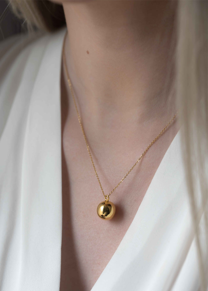 Minimal Ball Necklace in Gold