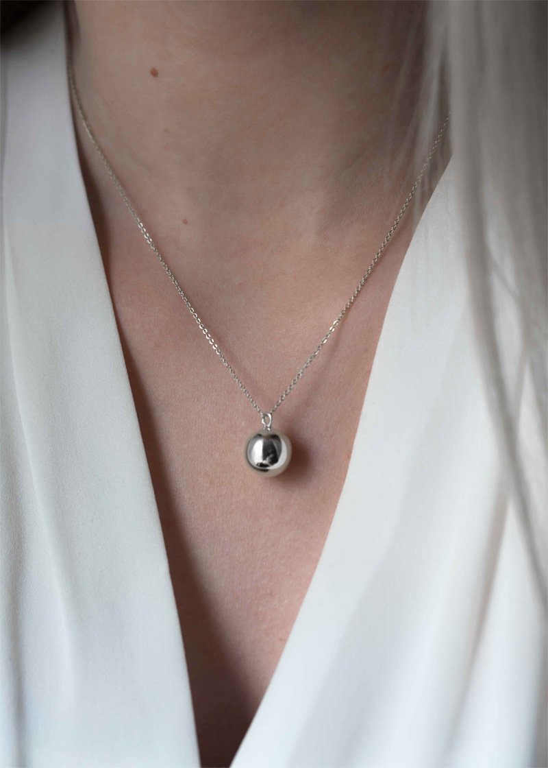 Minimal Ball Necklace in Gold