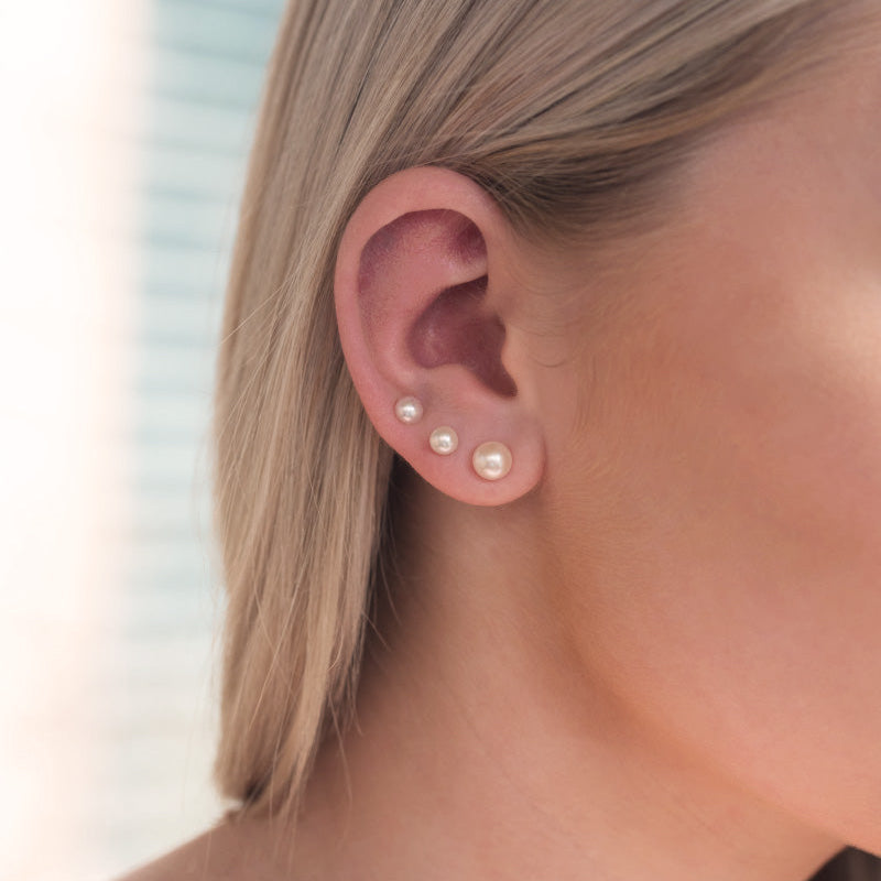 Pearl Studs in solid gold