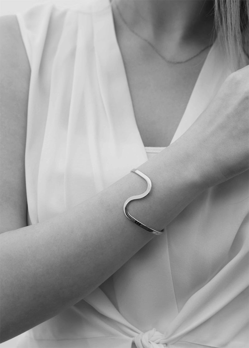 Statement curve bracelet