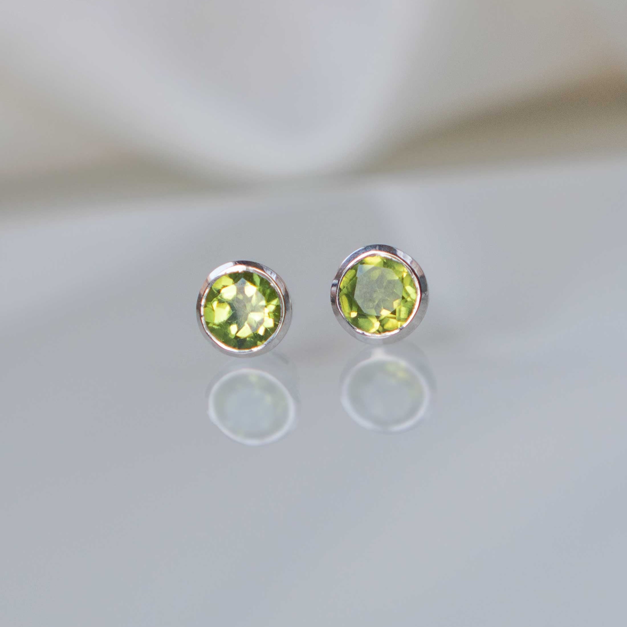 Peridot Medium Stud Earrings - Silver