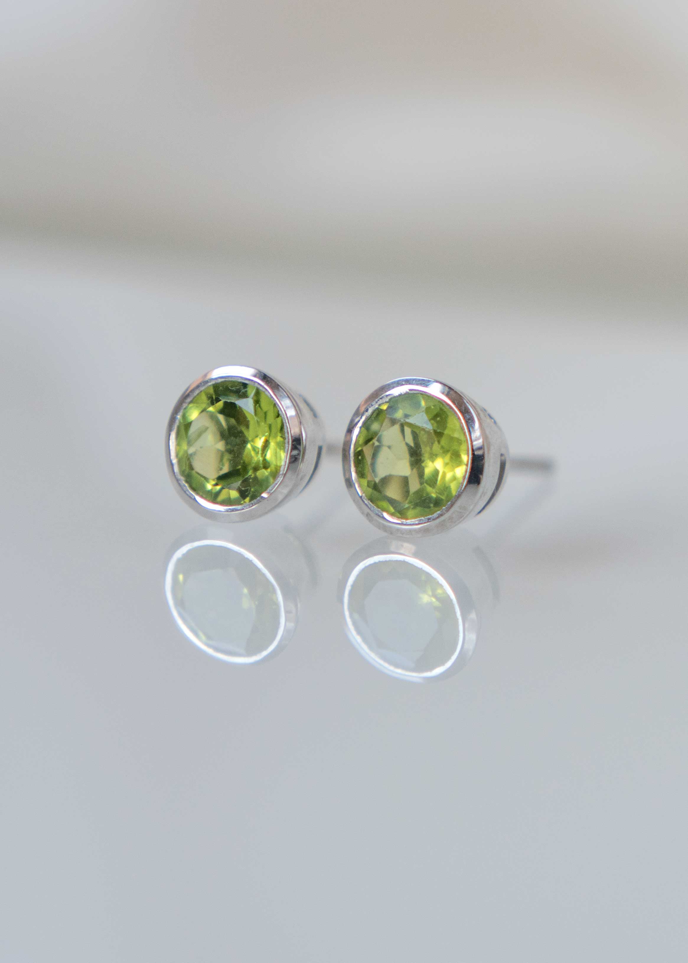 Peridot Medium Stud Earrings - Silver
