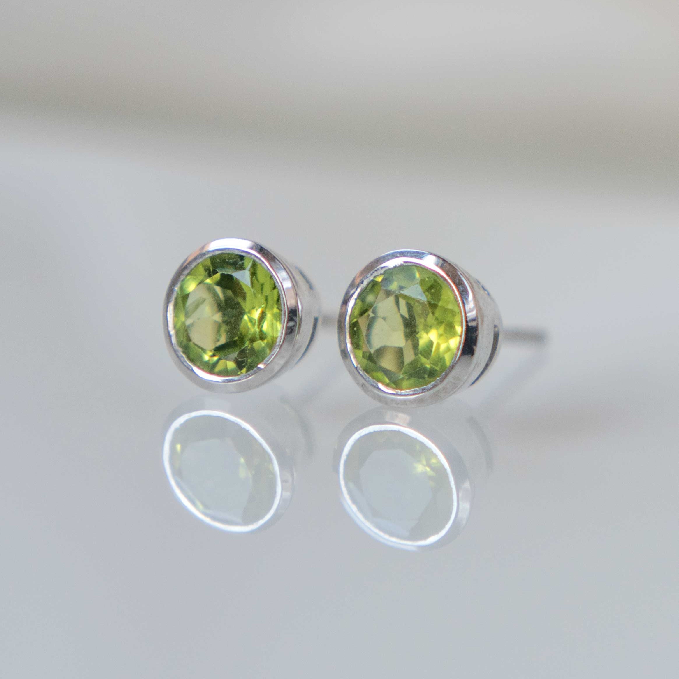 Peridot Medium Stud Earrings - Silver