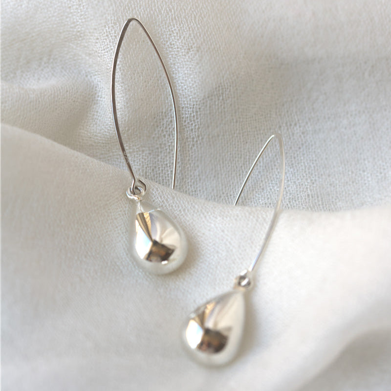 Tear drop earrings silver