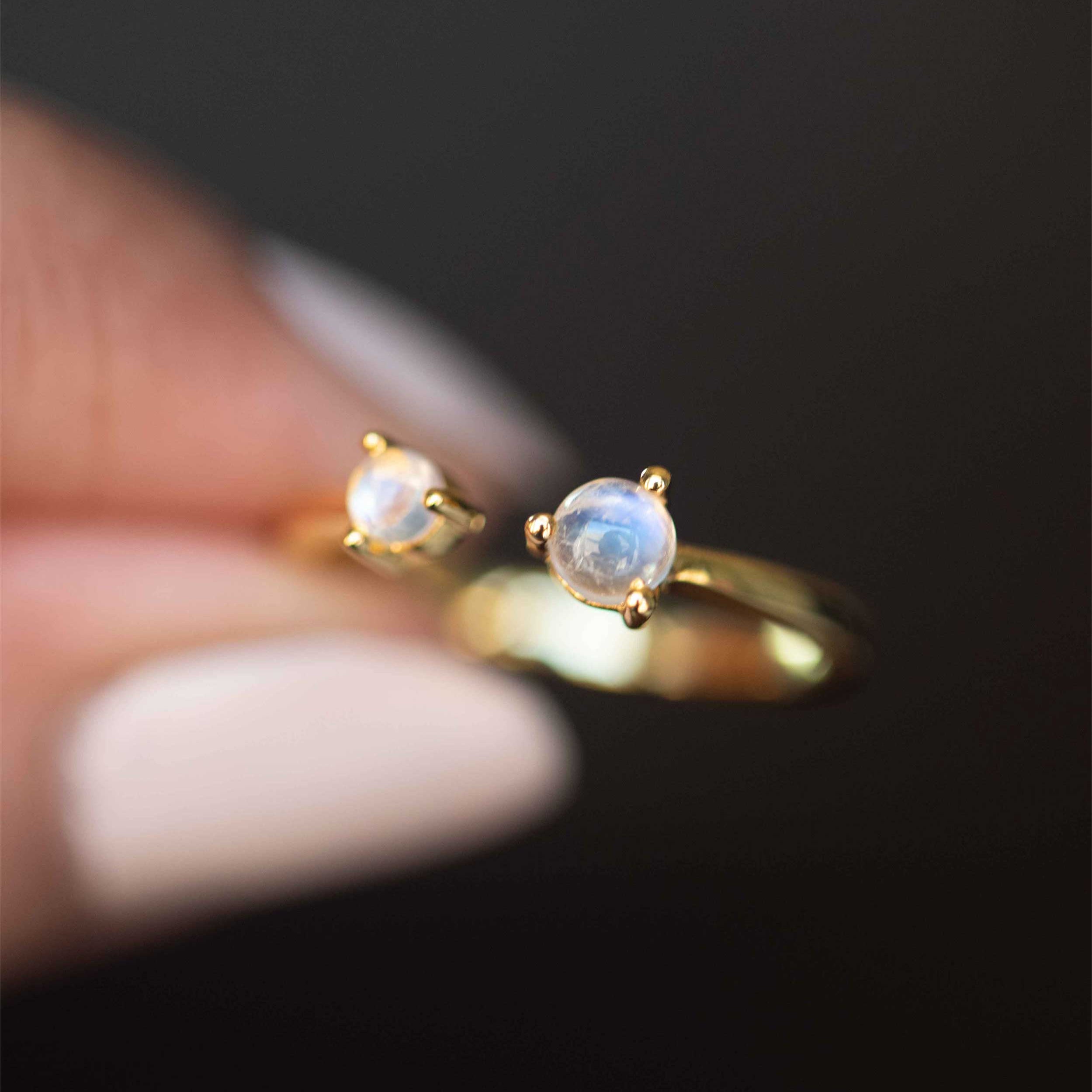Adjustable moonstone ring