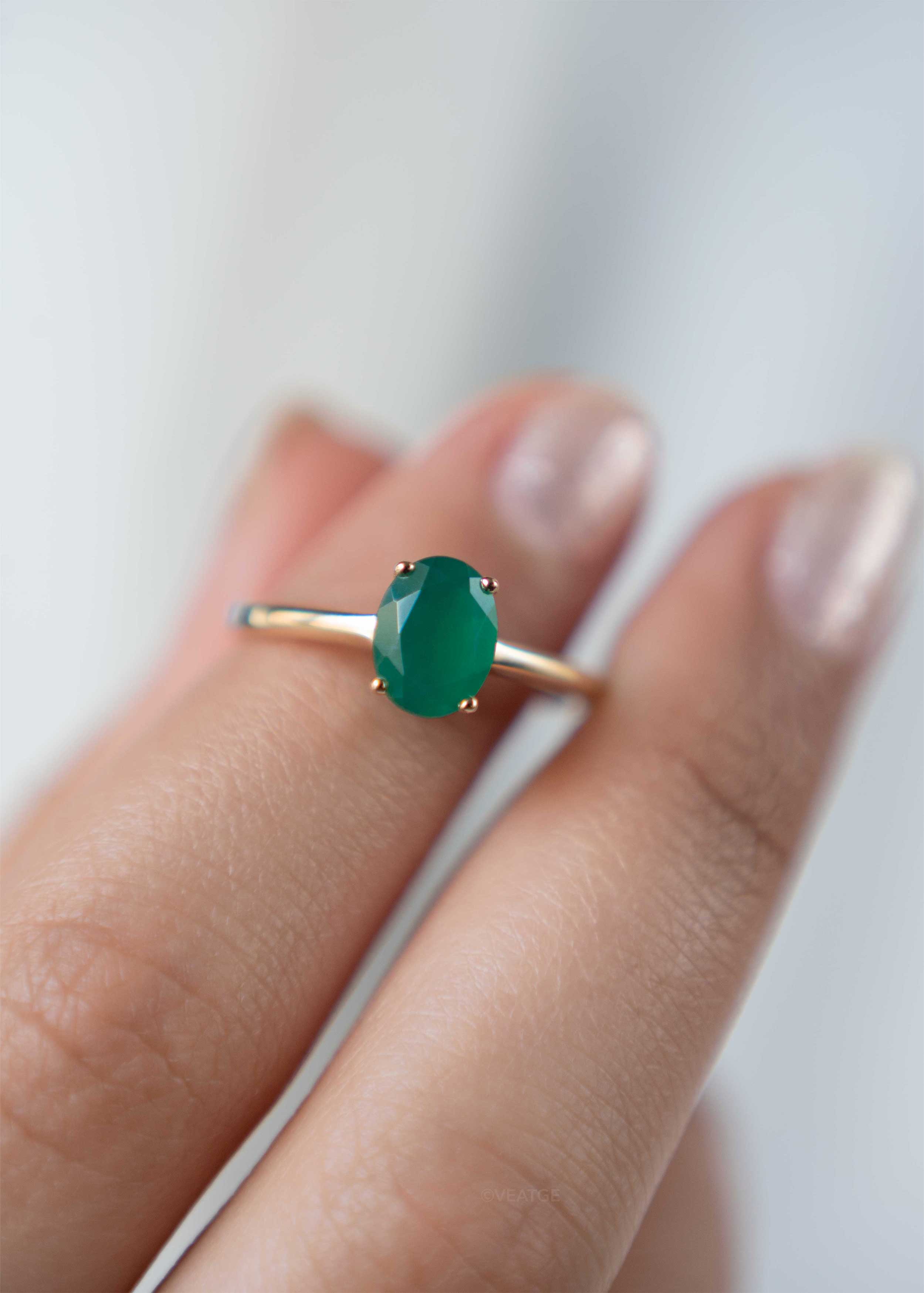 signature oval green onyx ring in 14k gold vermeil