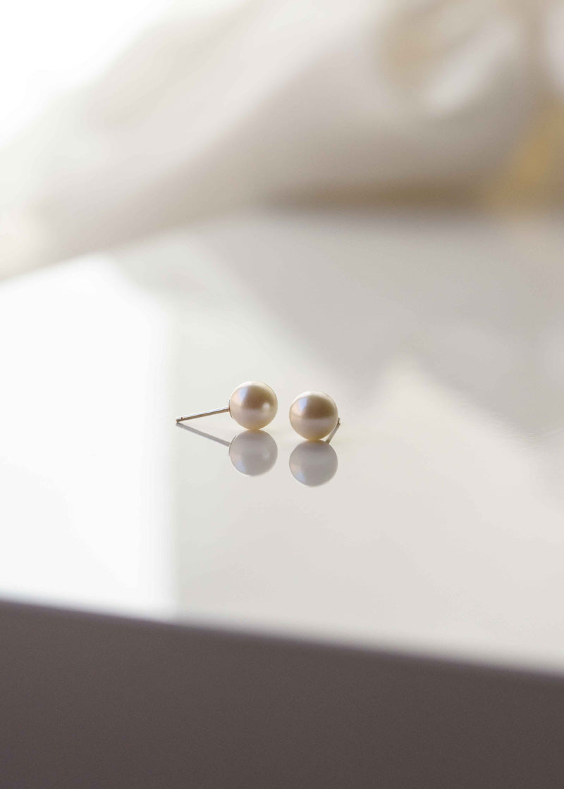 Pearl Studs in solid gold