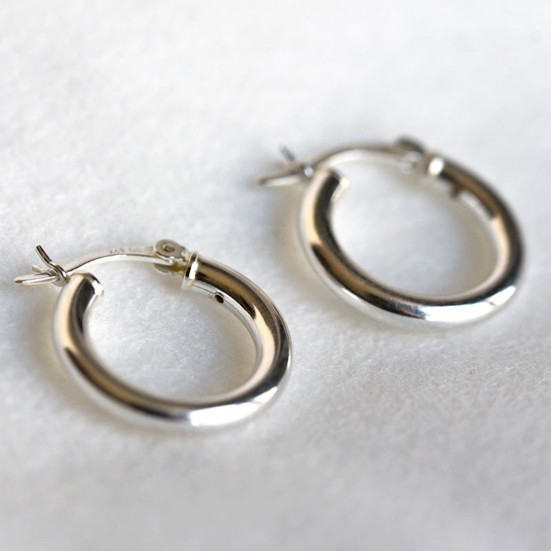 Medium Simple Sterling Silver Round Hoops Earrings for women best gifts