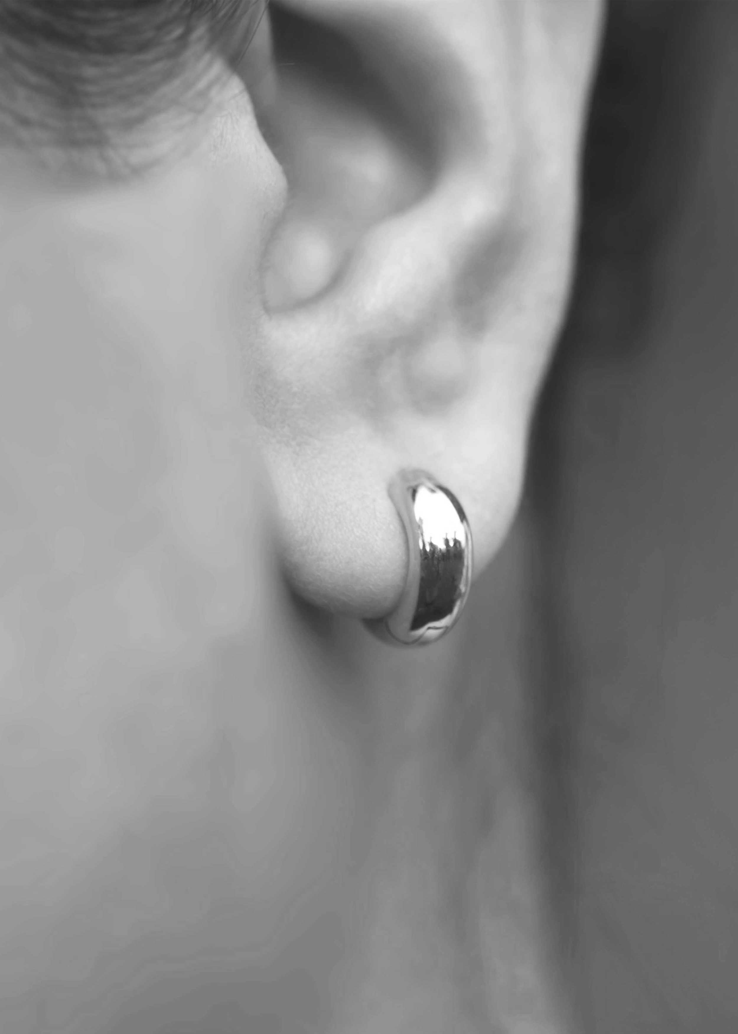 huggie hoop earrings chunky