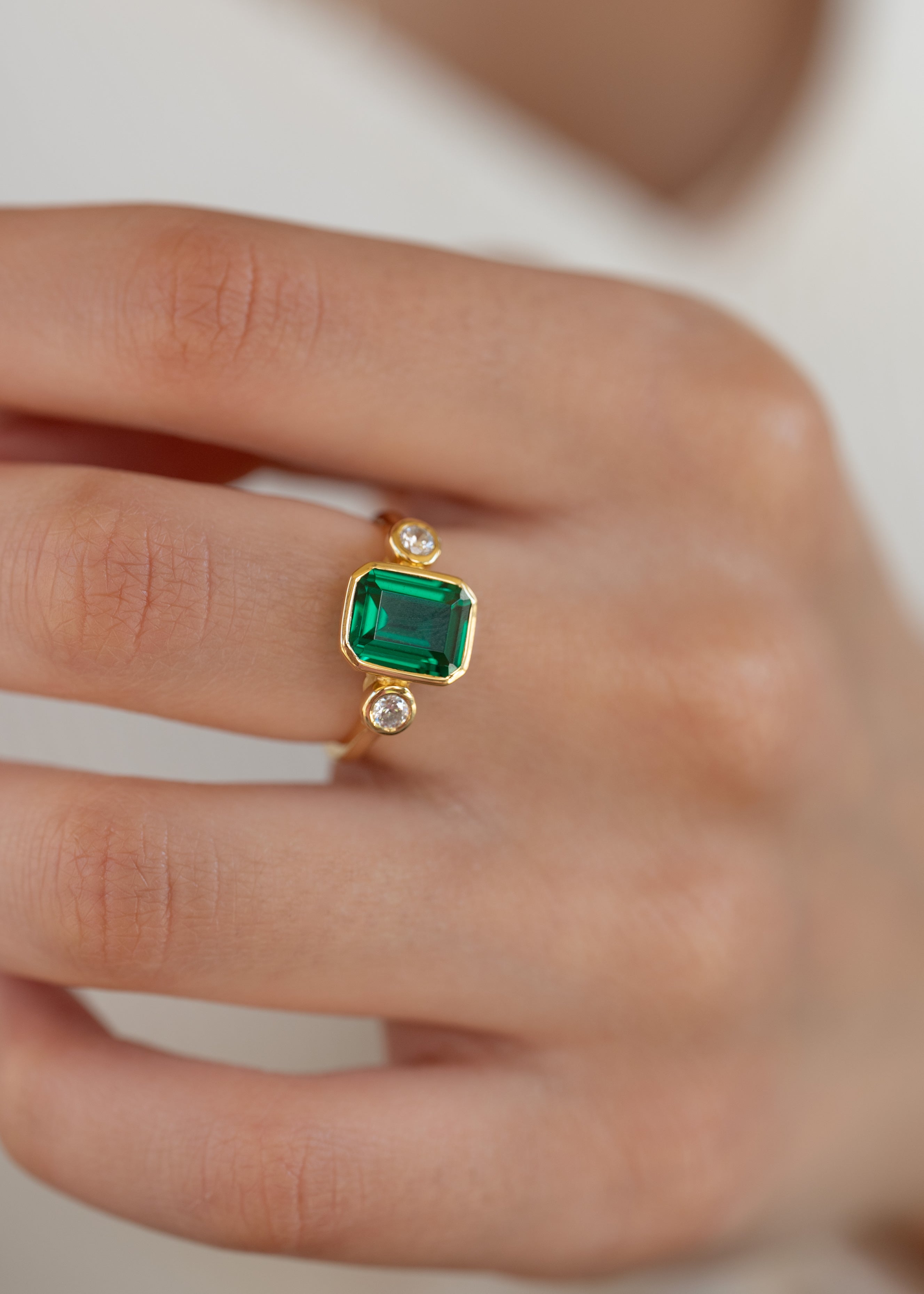 Emerald Statement Ring Gold, May Birthstone, Modern Contemporary Ring, Green Gemstone Ring, Birthday Gift, Graduation Anniversary Mom Gifts