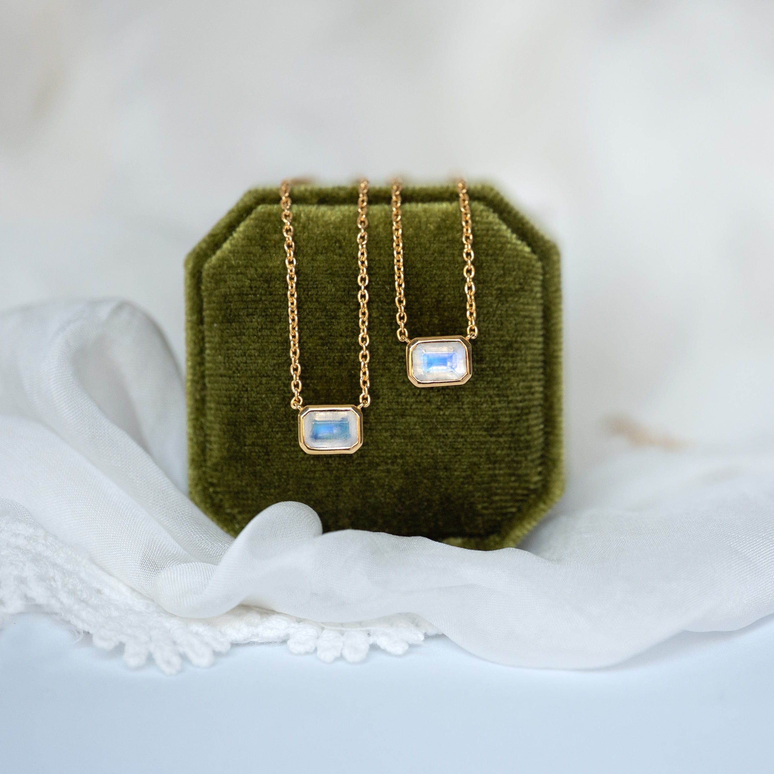 Moonstone Necklace - Structure