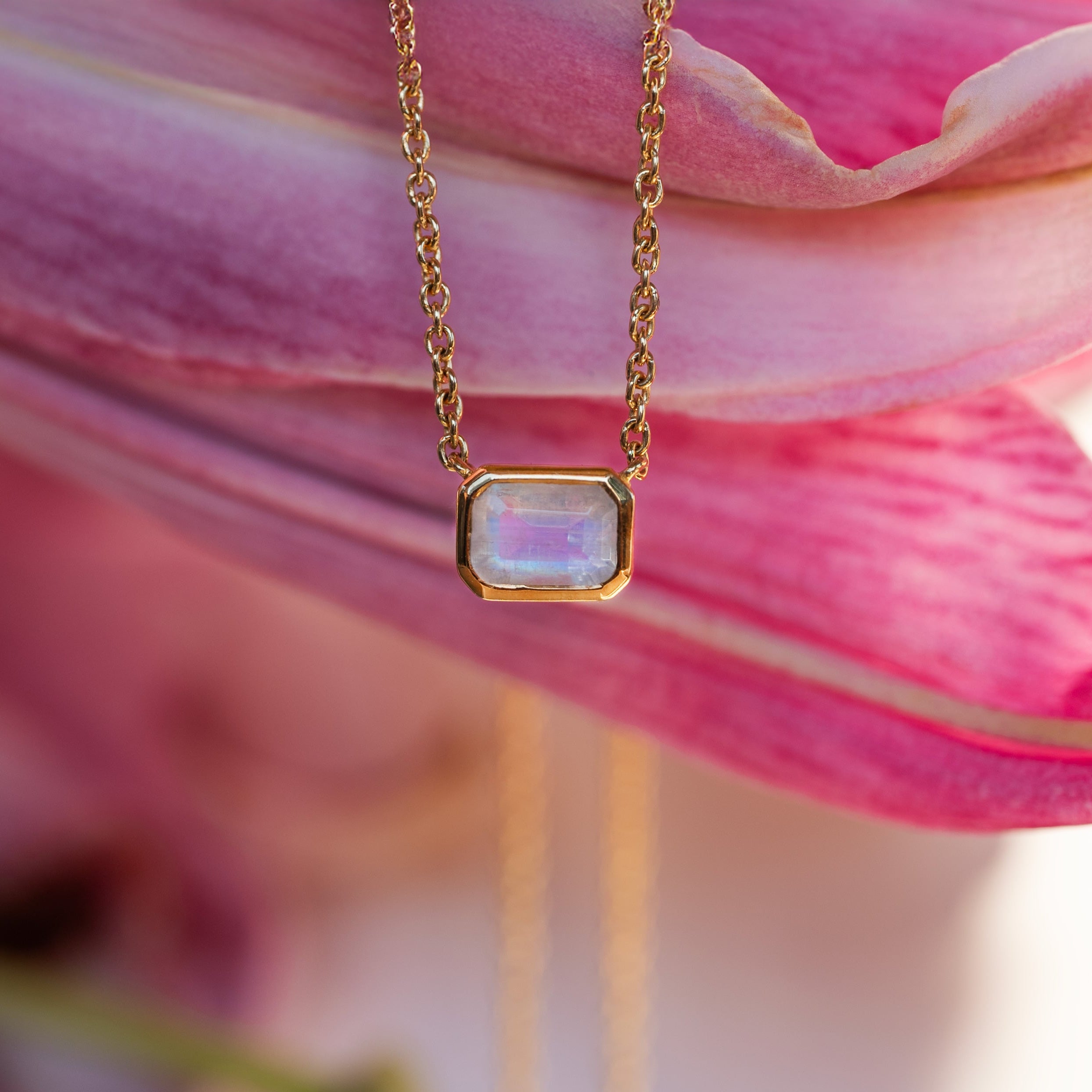Moonstone Necklace - Structure