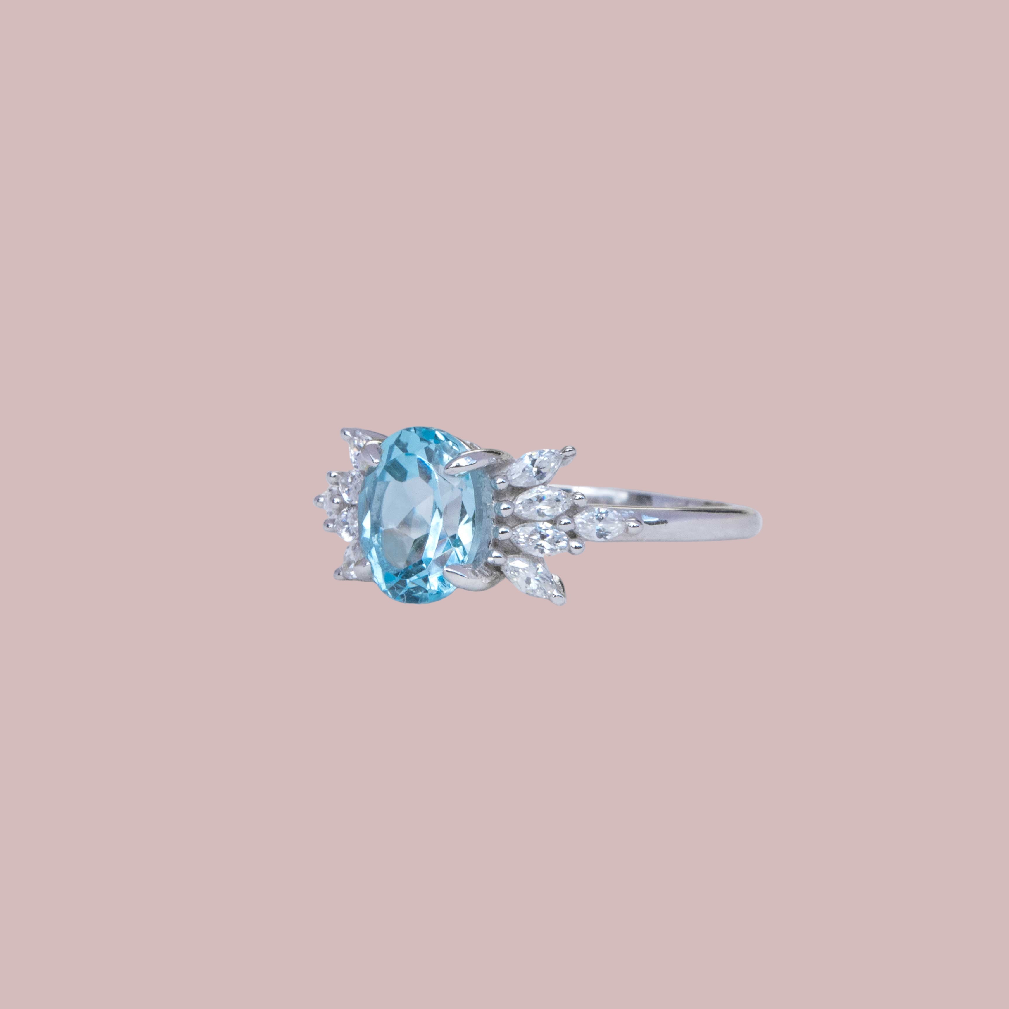 Dahlia Blue Topaz Ring silver