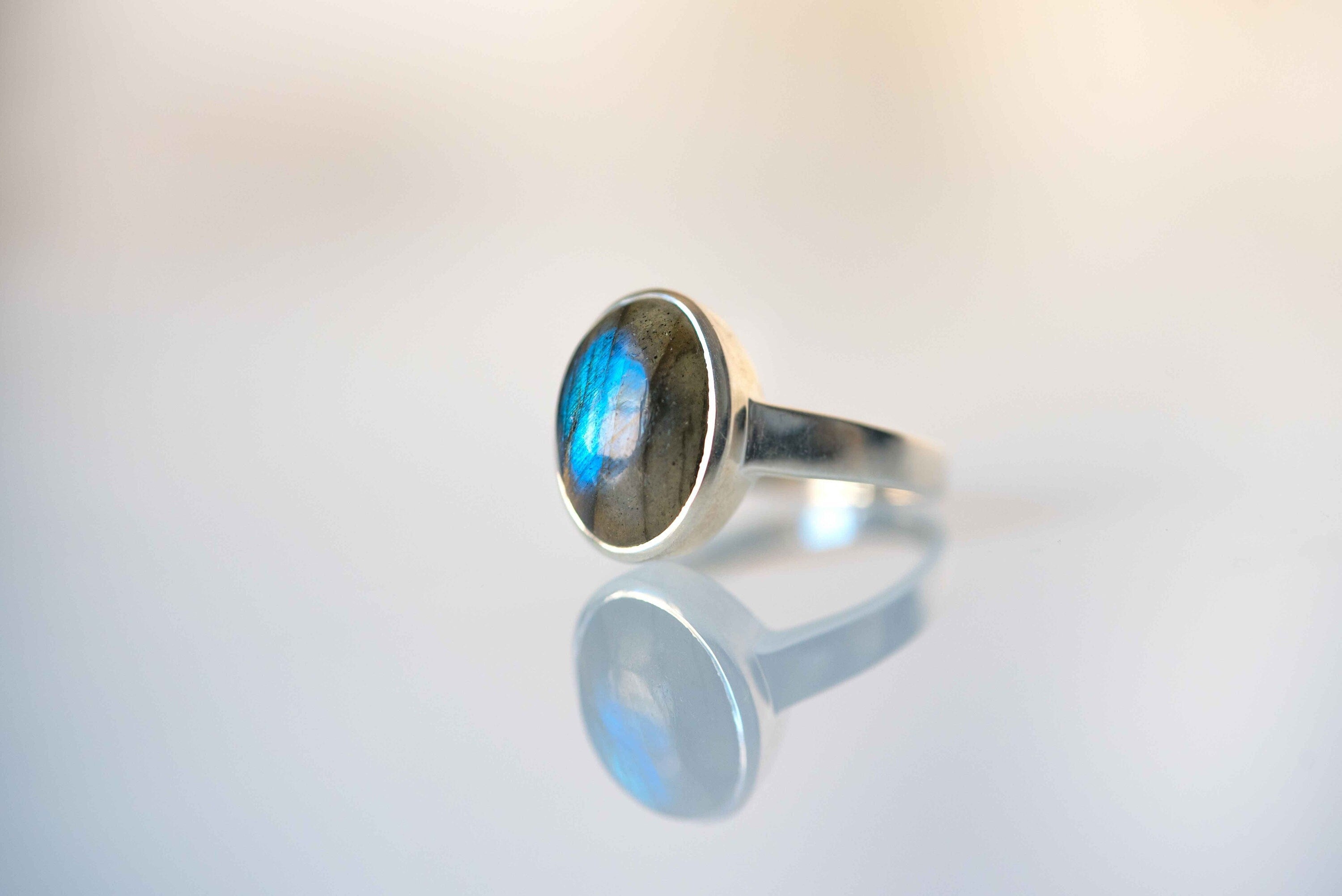 Silver Labradorite Ring with Blue Flash Natural Labradorite Gemstone Rings Gifts for Women