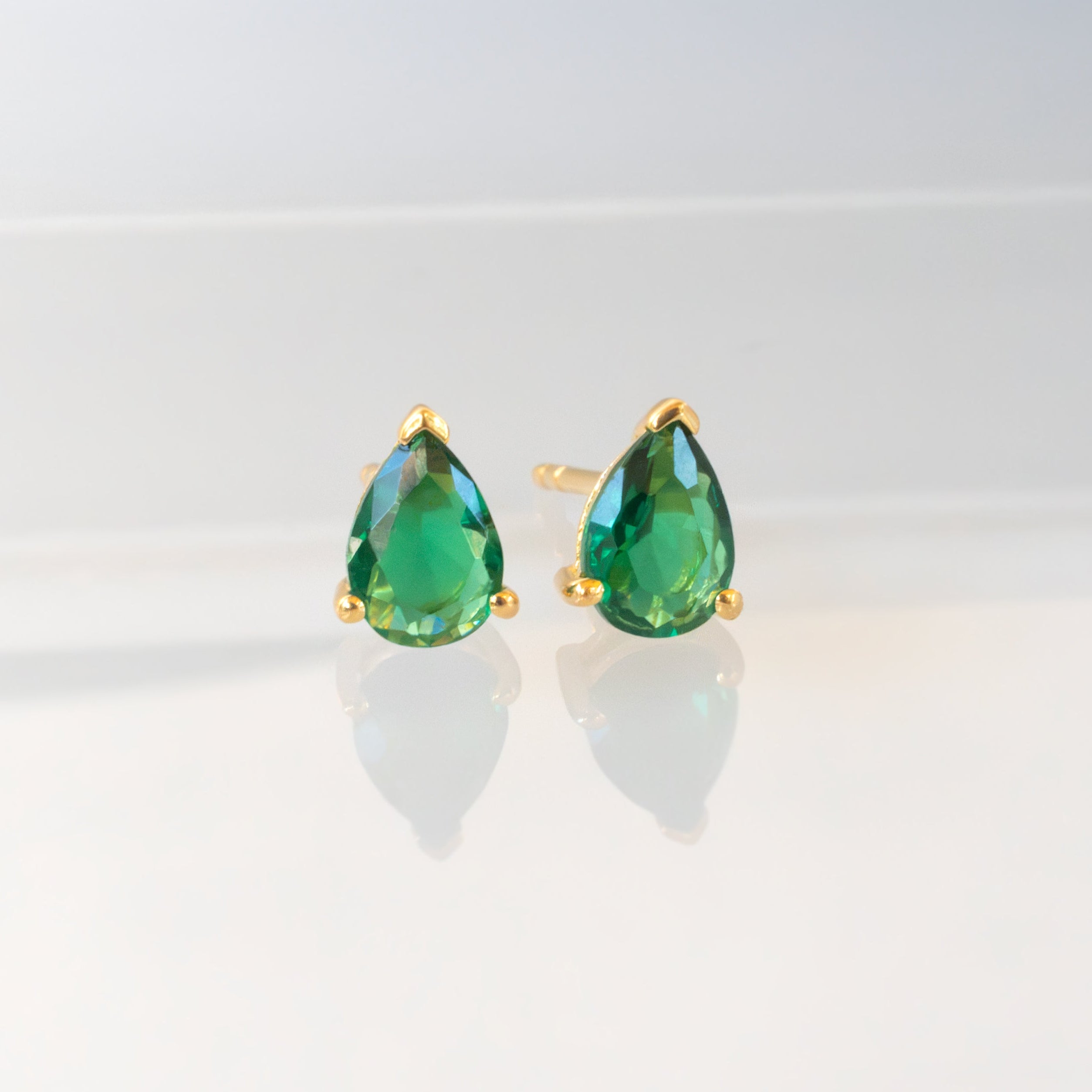 Green Emerald Pear Shaped Teardrop Earrings for Women May Birthstone Gifts for Girls
